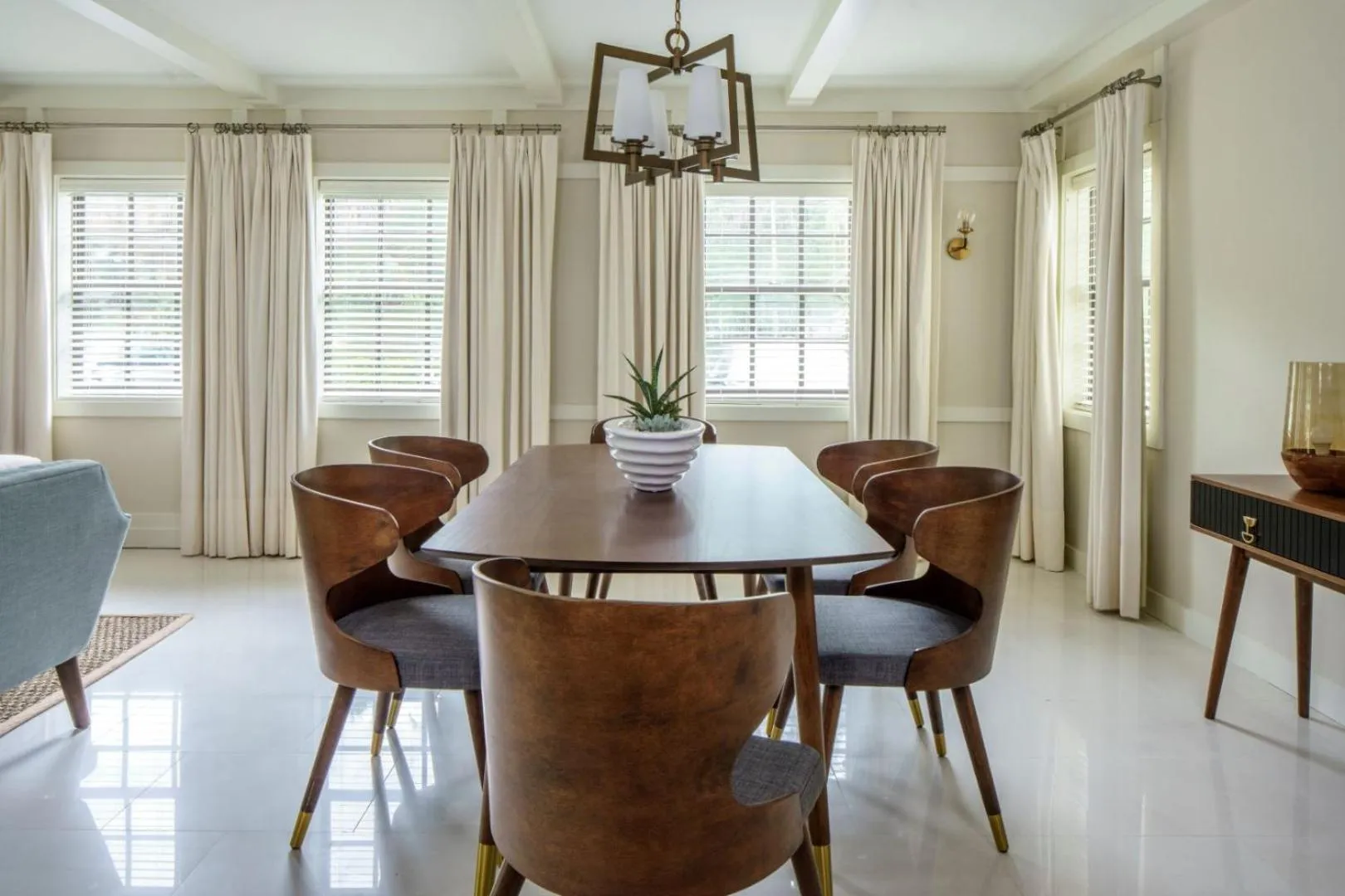 Dining area in Bungalows at The Boca Raton
