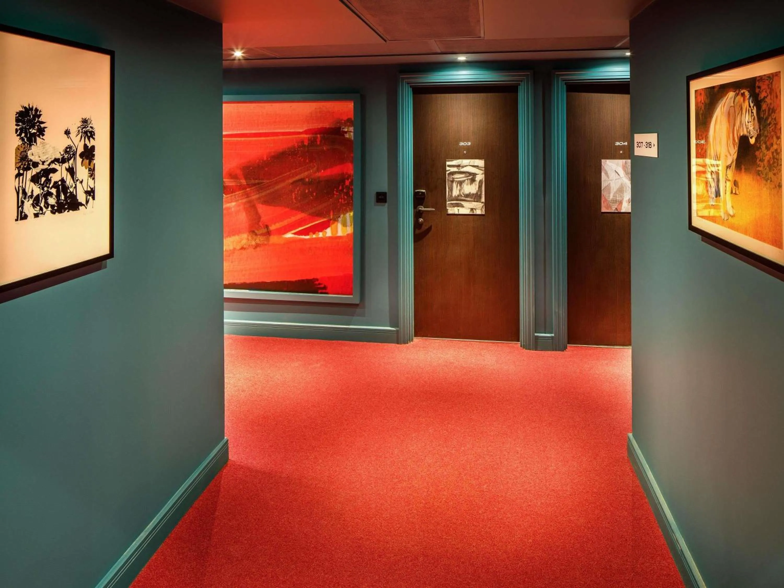 Property building in ibis Styles Edinburgh St Andrew Square