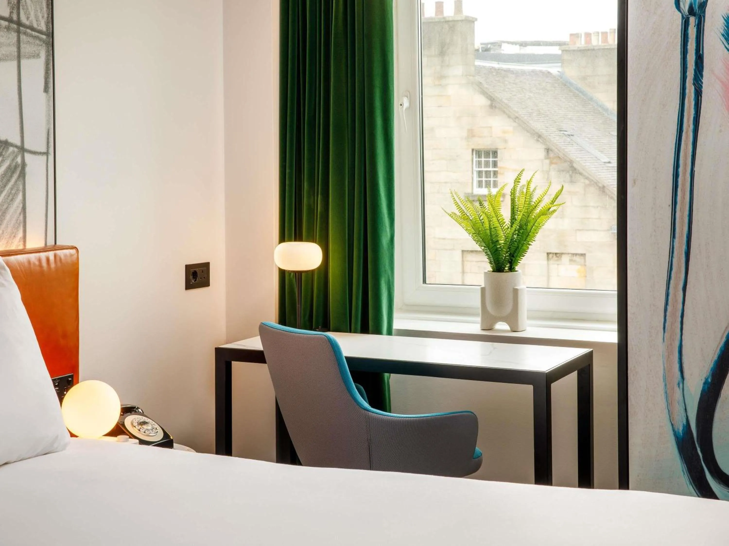 Bedroom, Bed in ibis Styles Edinburgh St Andrew Square