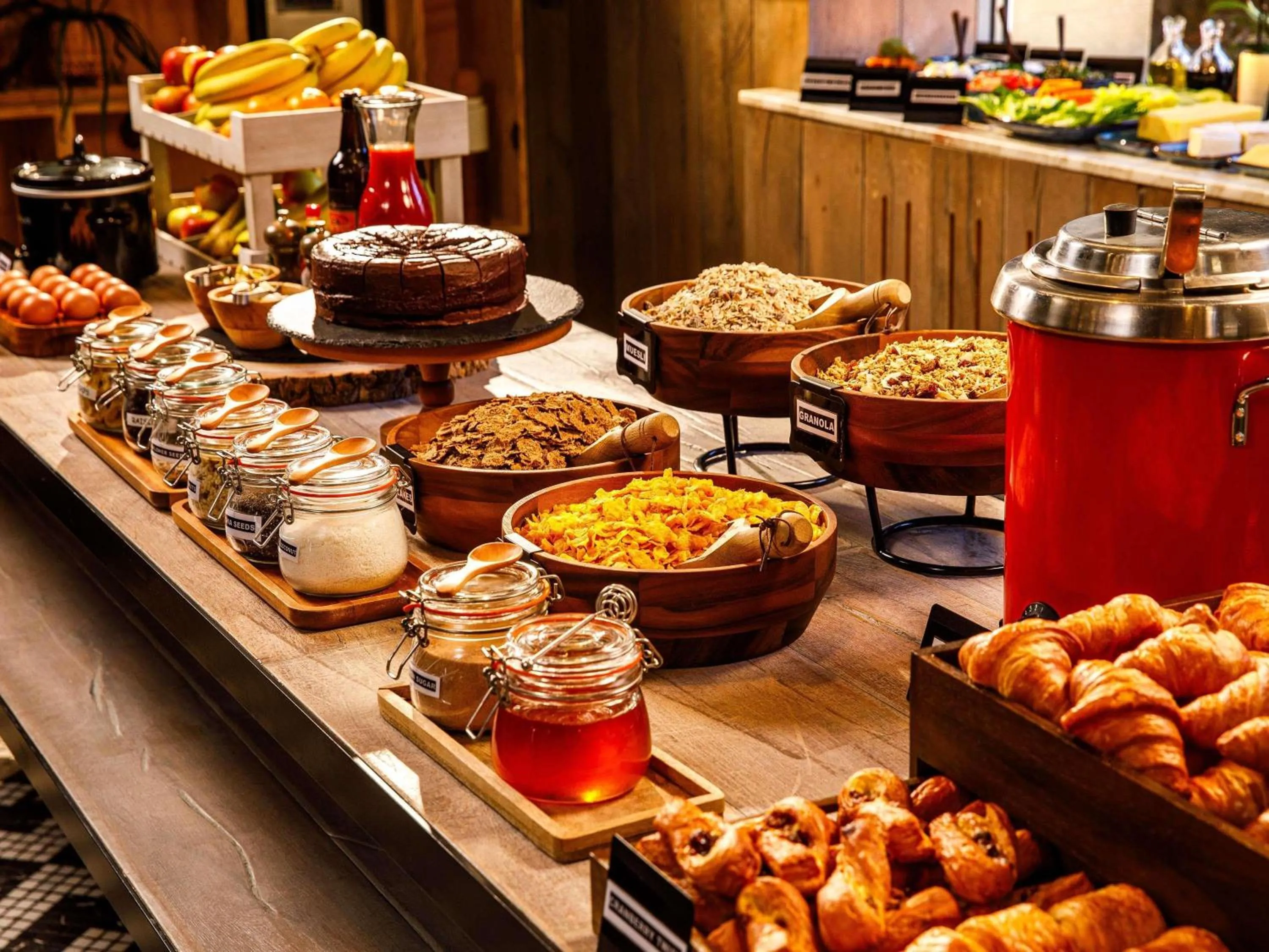 Breakfast in ibis Styles Edinburgh St Andrew Square