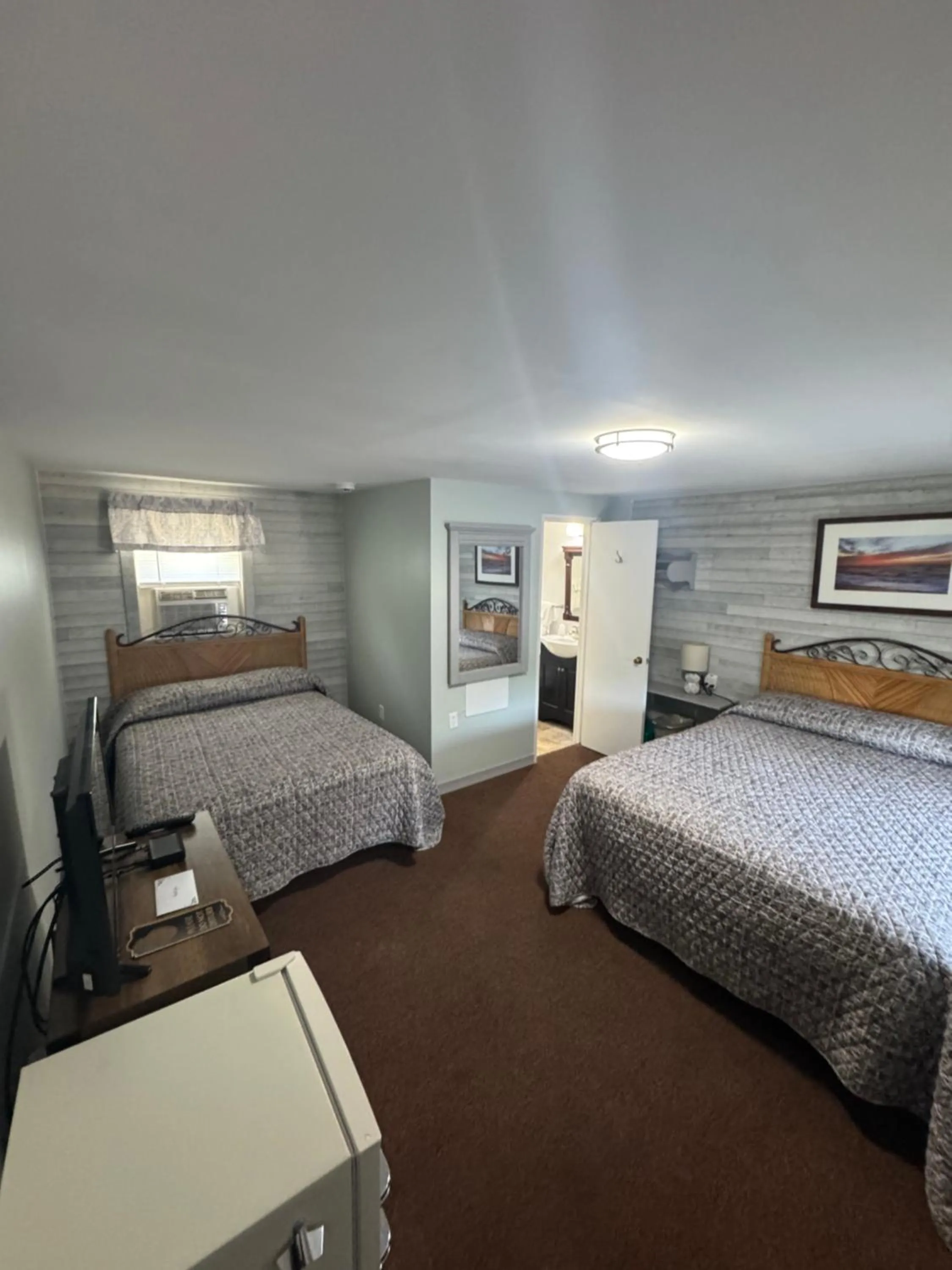 Bed in Boulevard Motel