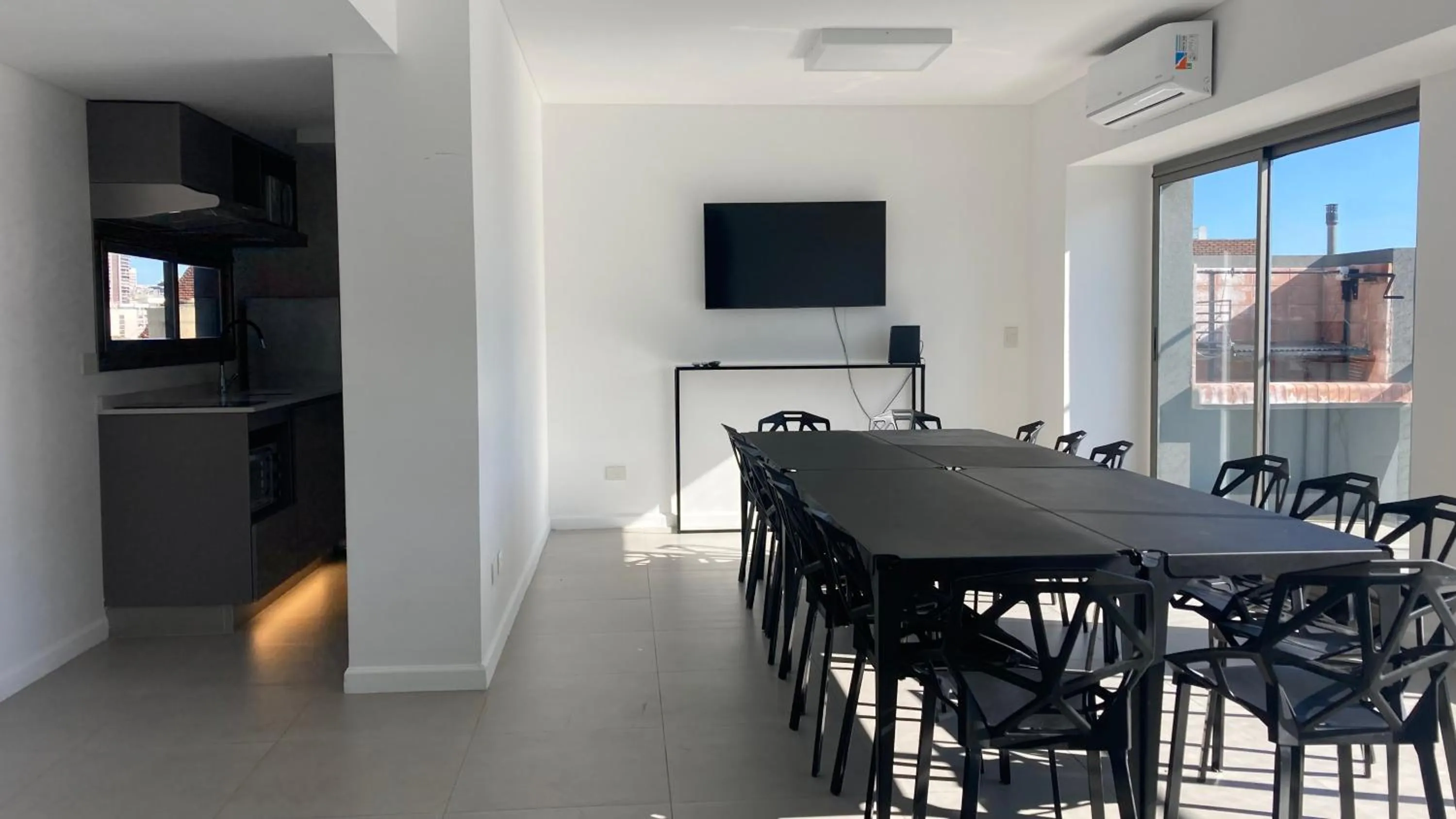 Communal lounge/ TV room in Babel Pampa