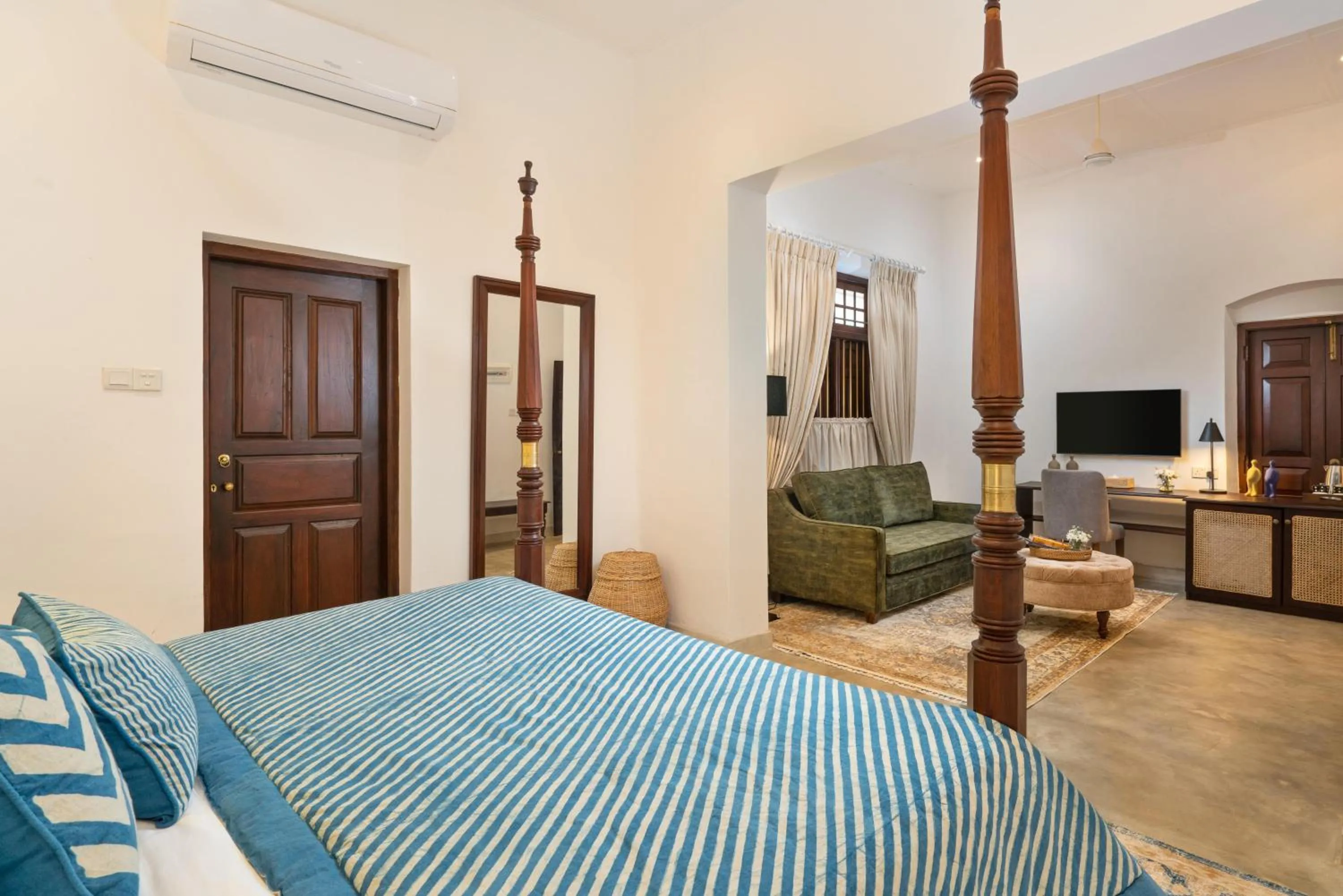 Bedroom, Bed in Ceylo Villas