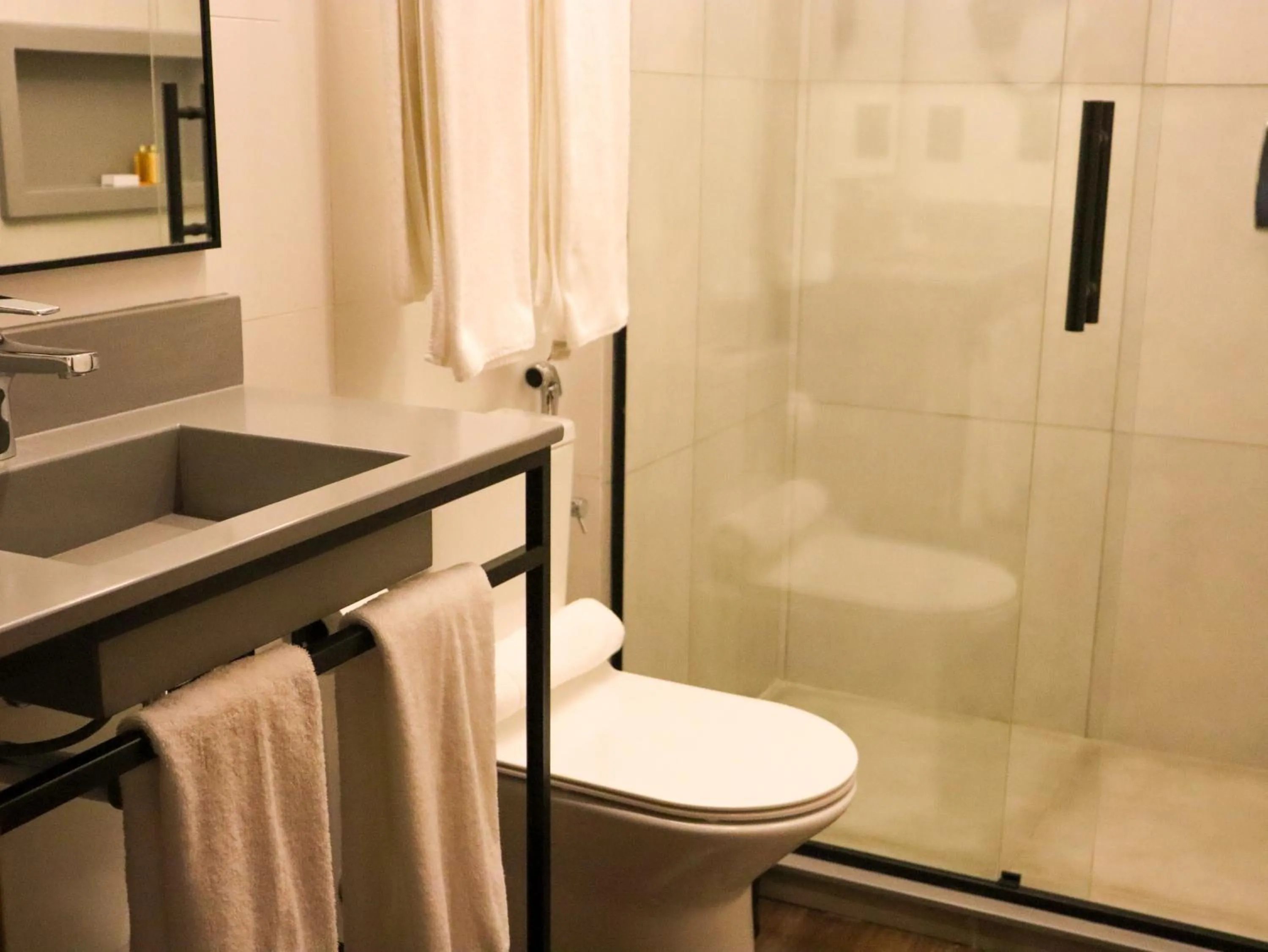 Shower in 249 DESIGN HOTEL