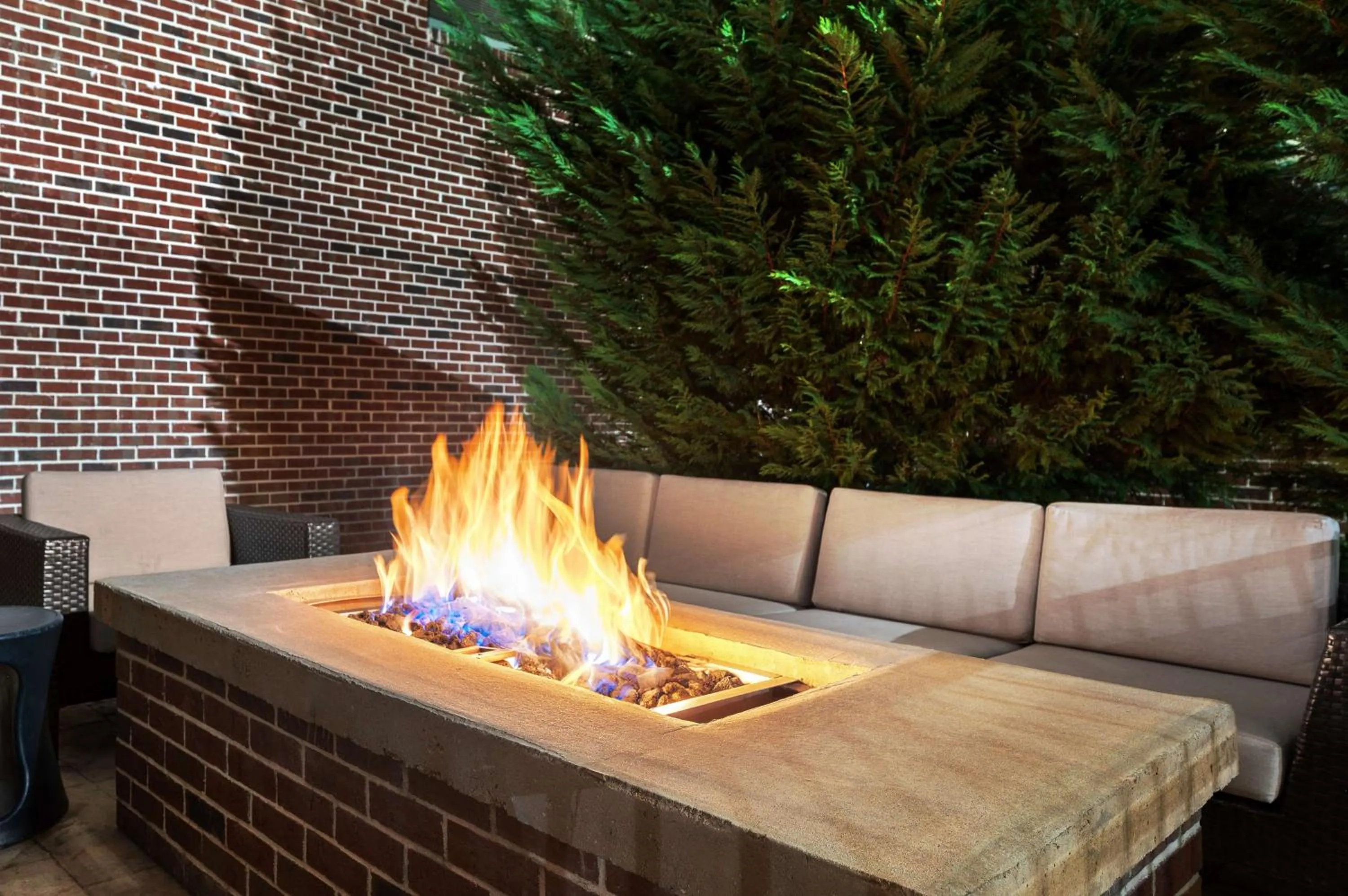 Patio in Hampton Inn Atlanta McDonough