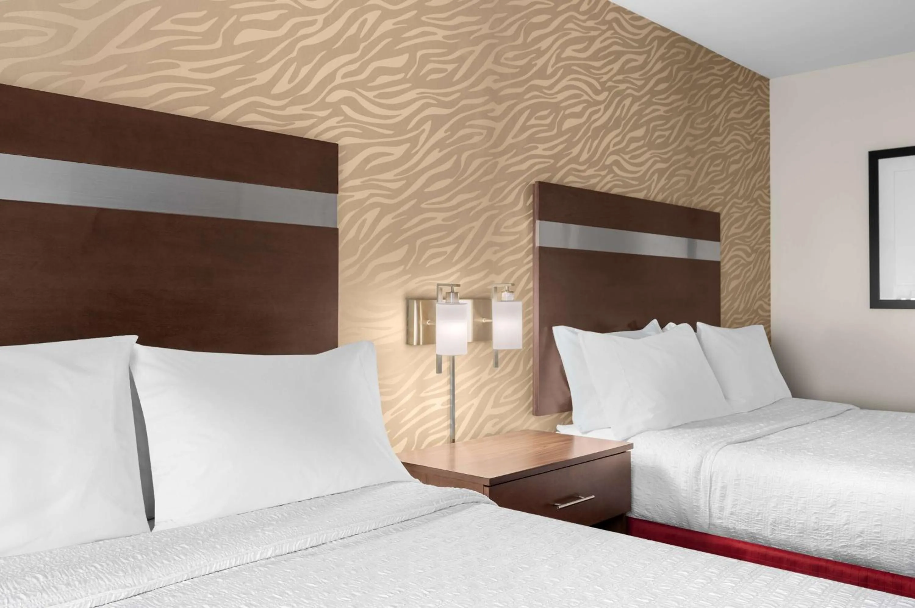 Bed in Hampton Inn Atlanta McDonough