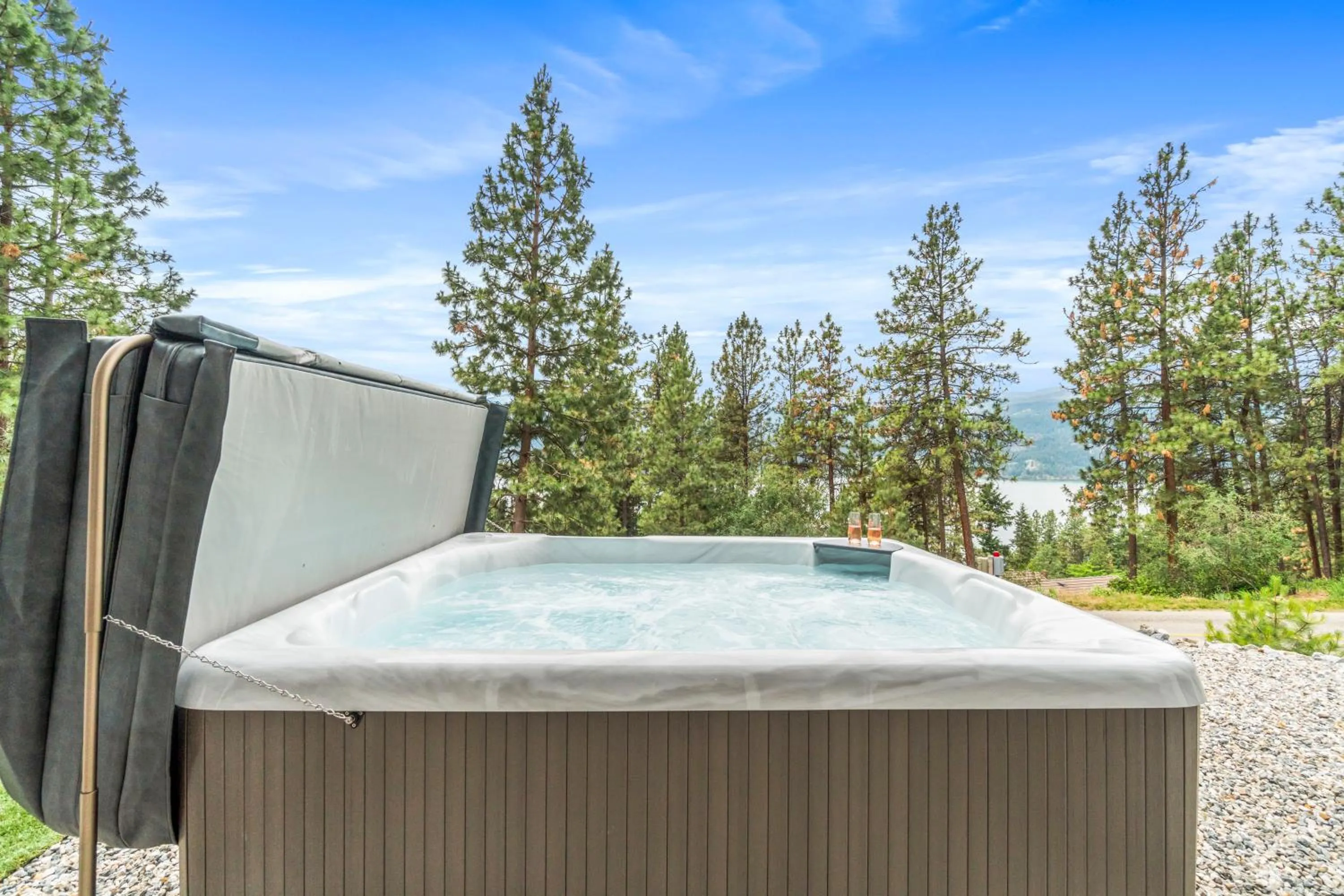 Hot Tub in Heaven's Haven