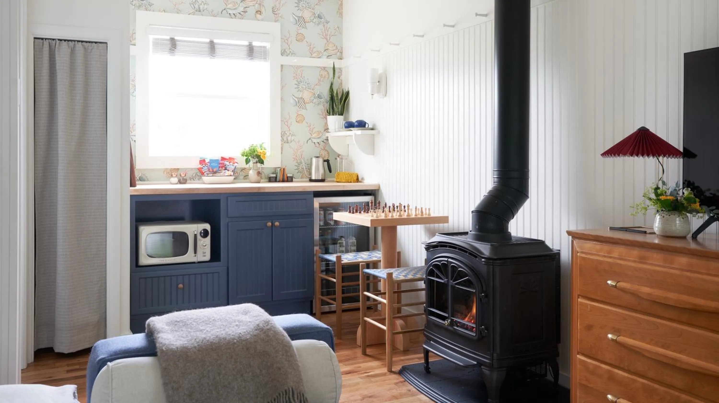 Coffee/tea facilities in The Drifthaven at Gearhart