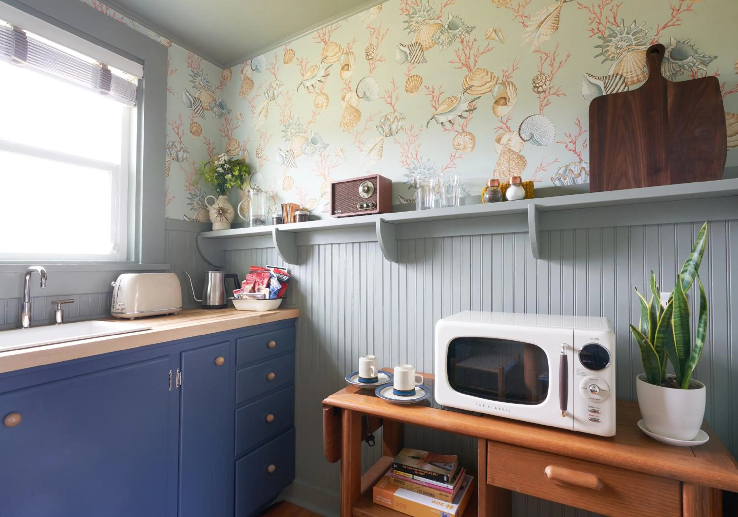 minibar in The Drifthaven at Gearhart