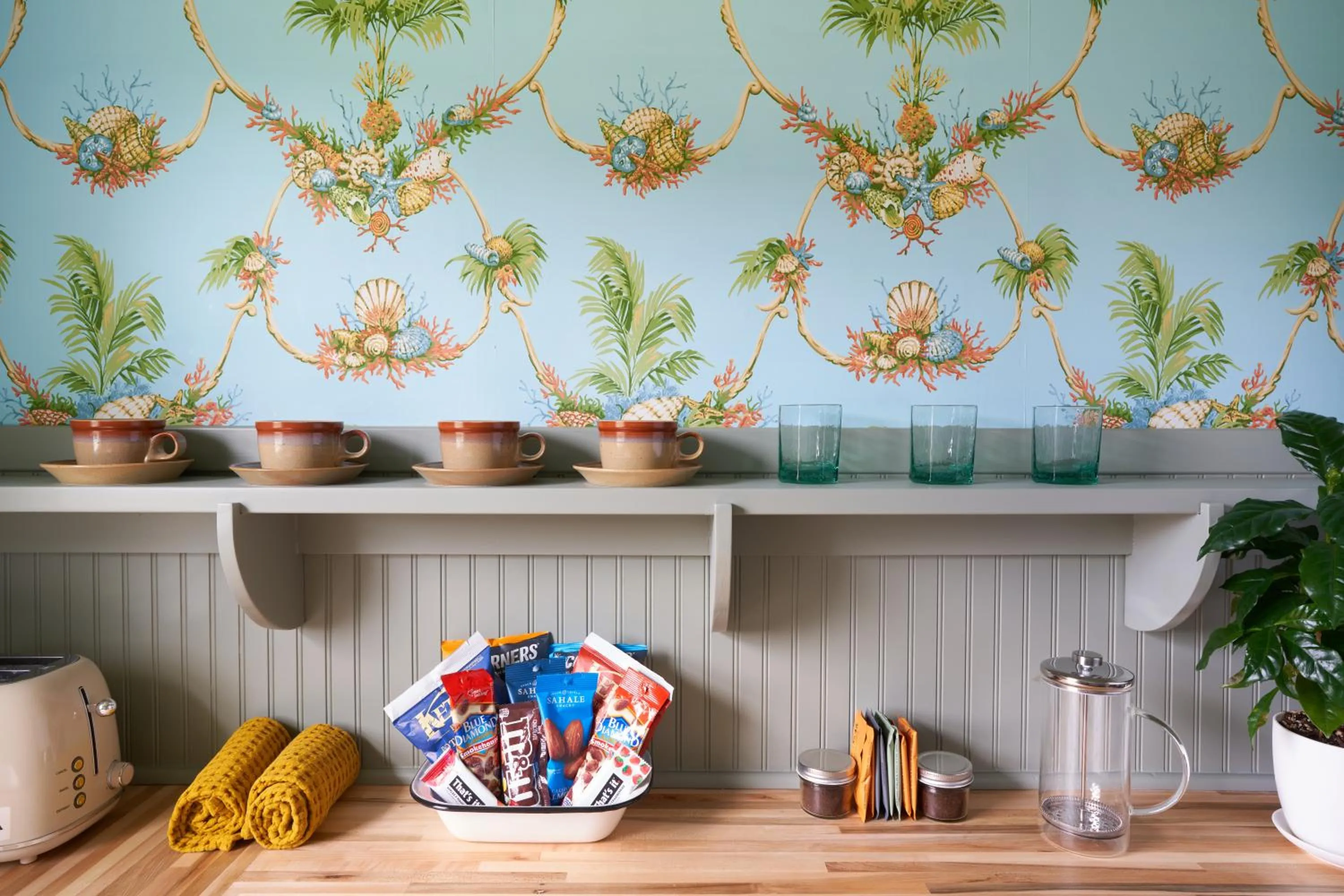 Kitchen or kitchenette in The Drifthaven at Gearhart