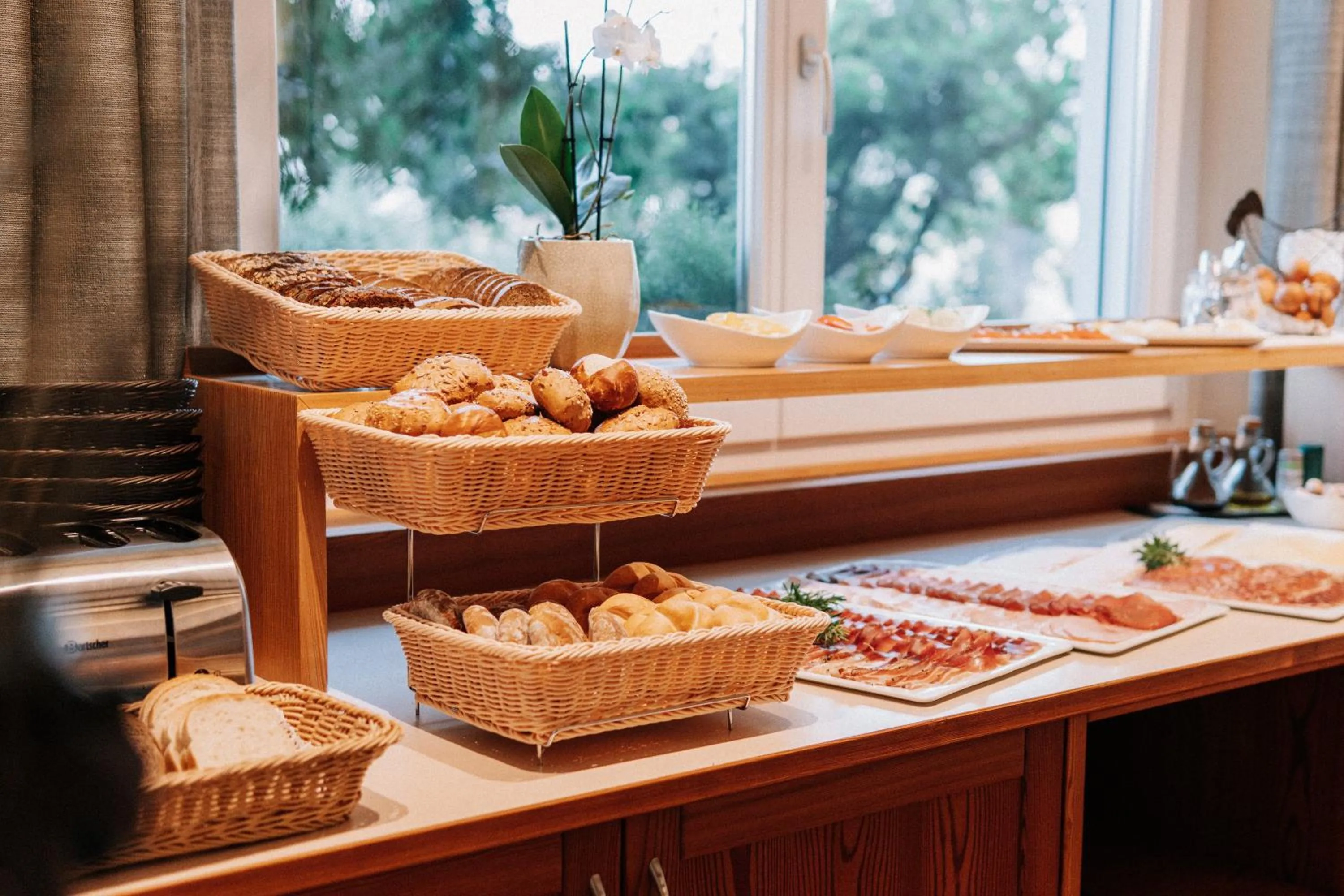 Buffet breakfast in Hotel Garni Katnau