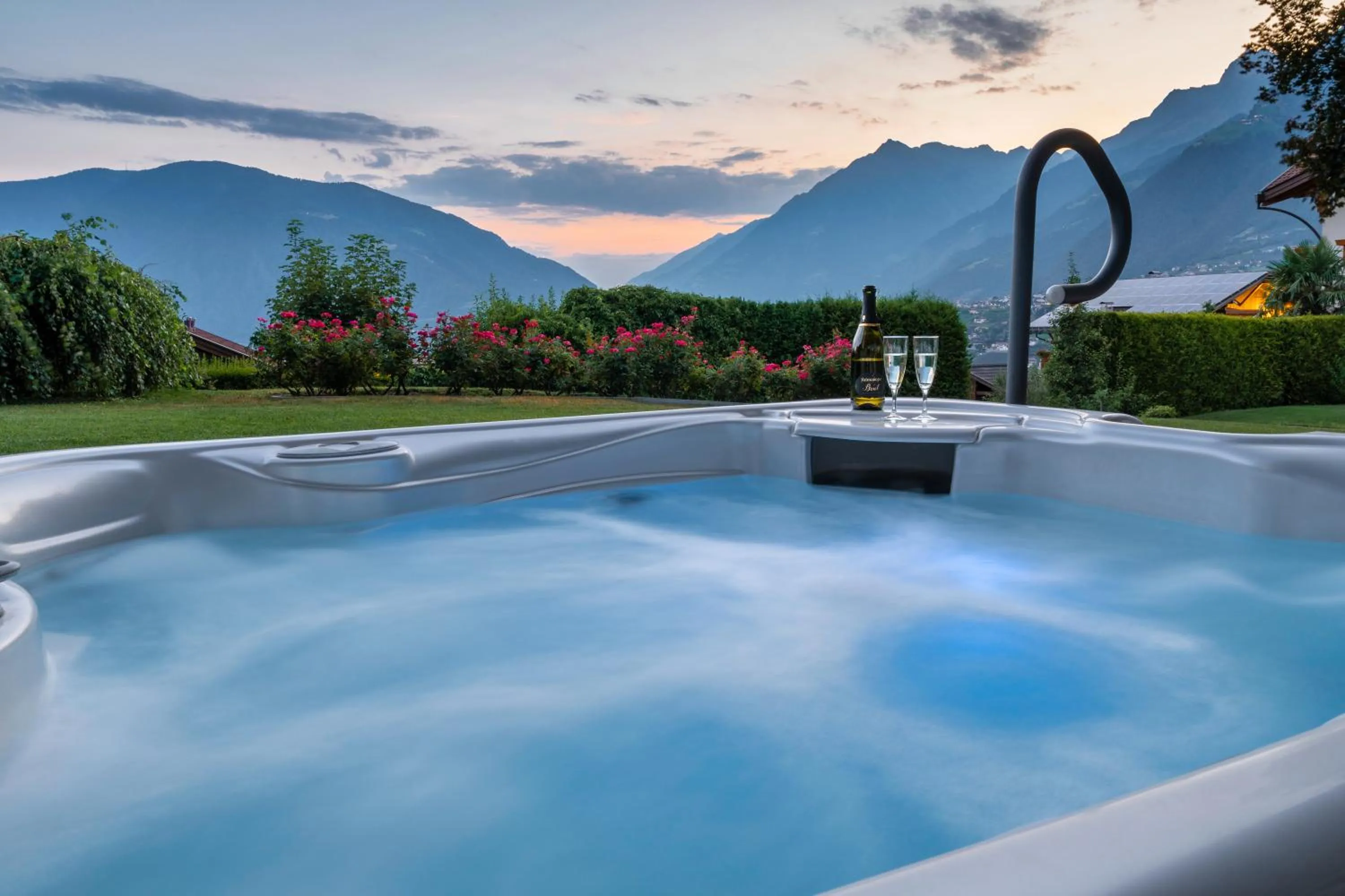 Hot Tub in Hotel Garni Katnau