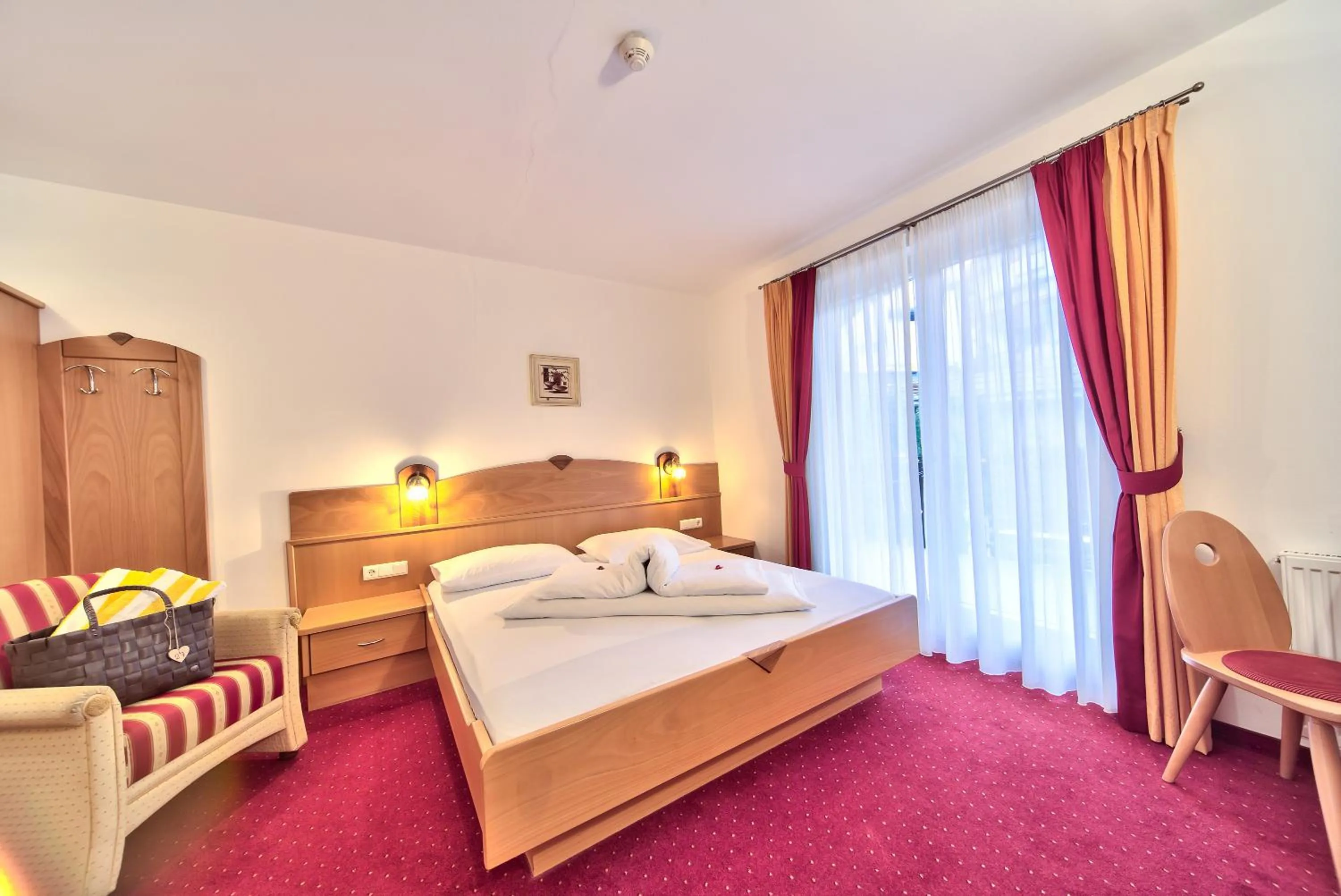 Bed in Hotel Garni Katnau