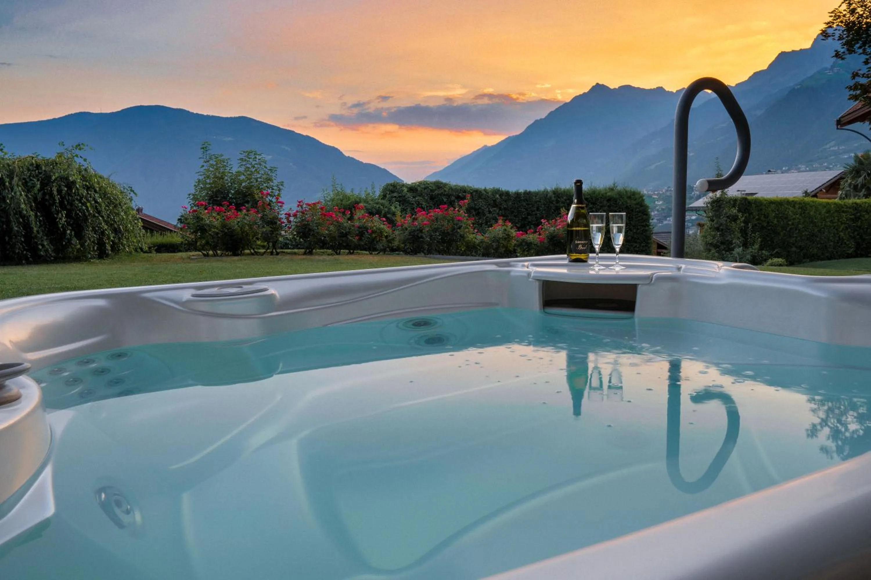 Hot Tub in Hotel Garni Katnau