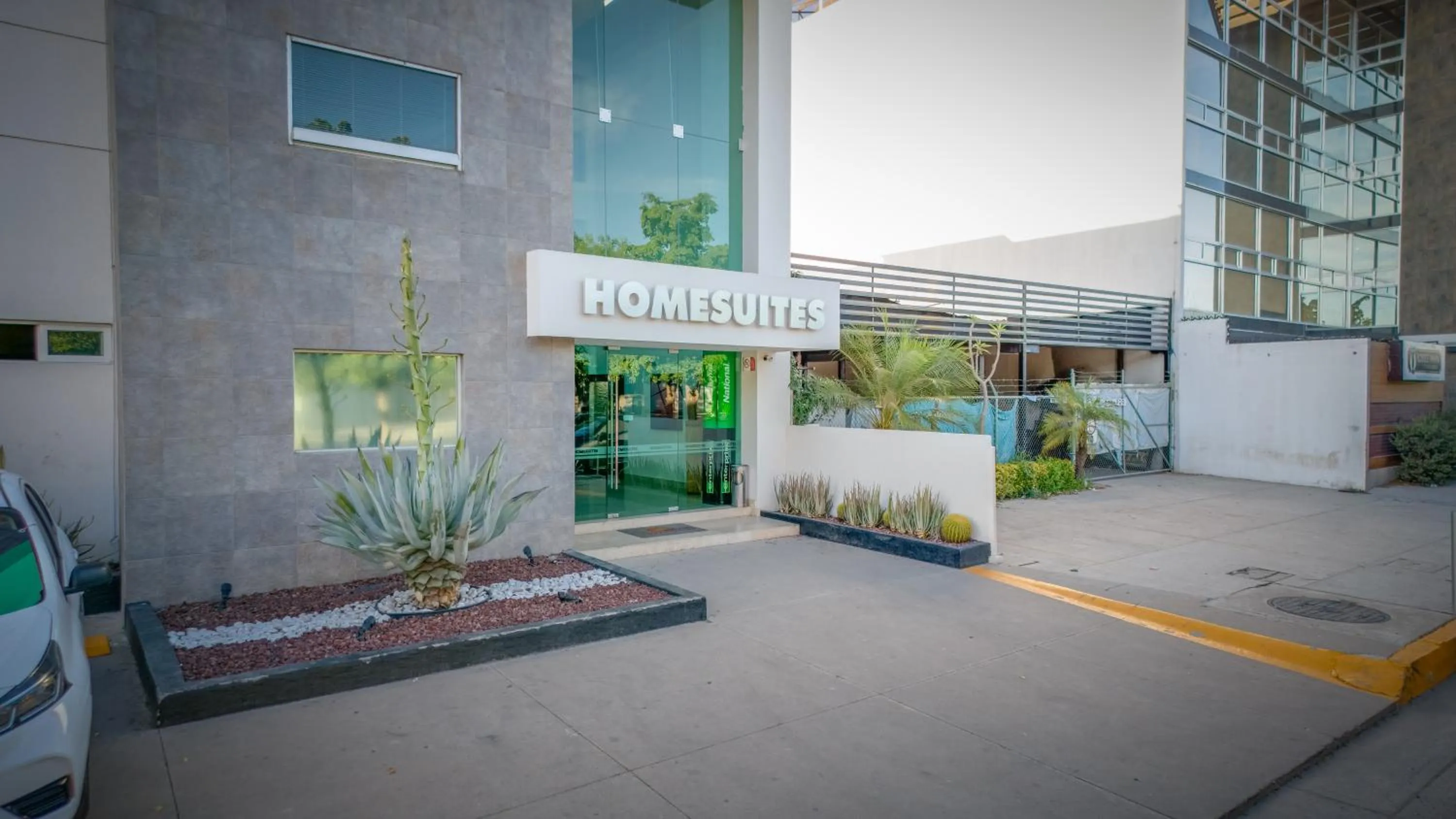 Property building in Homesuites Rotarismo