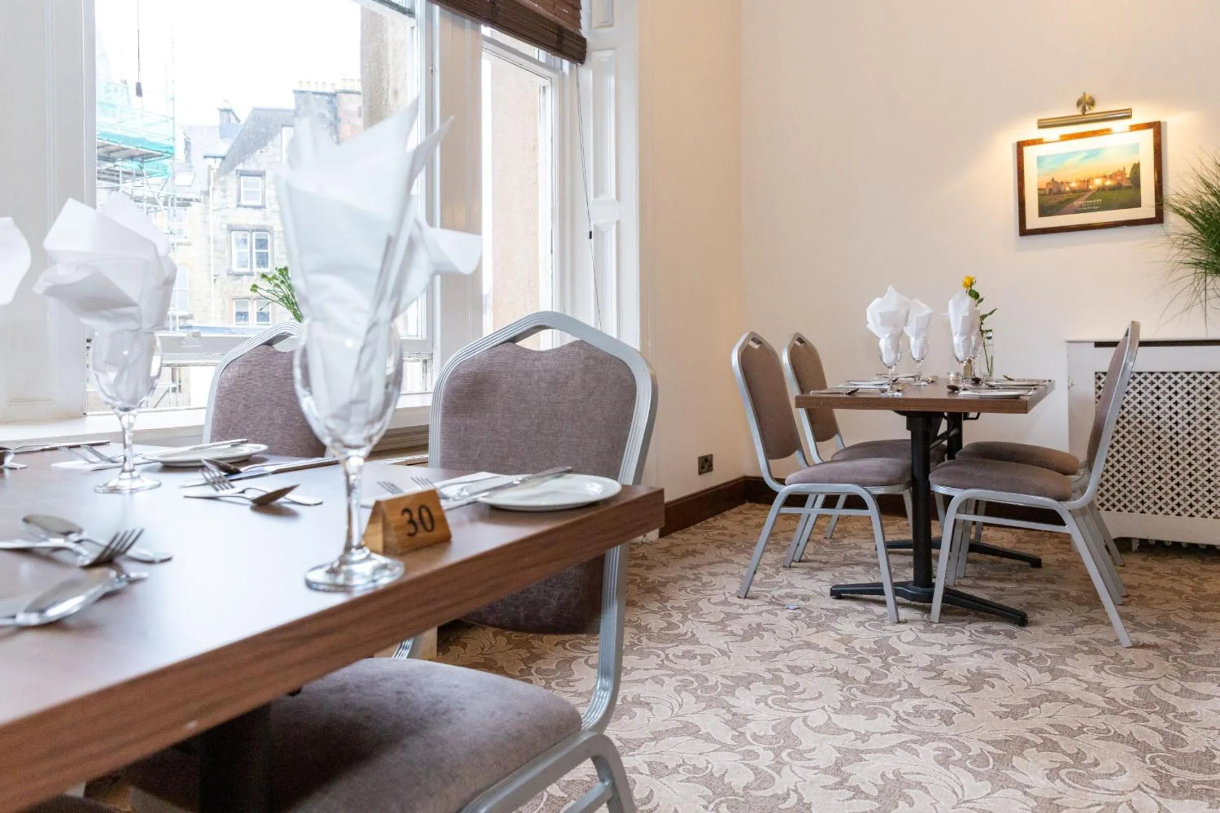 Restaurant/places to eat in The Royal Hotel