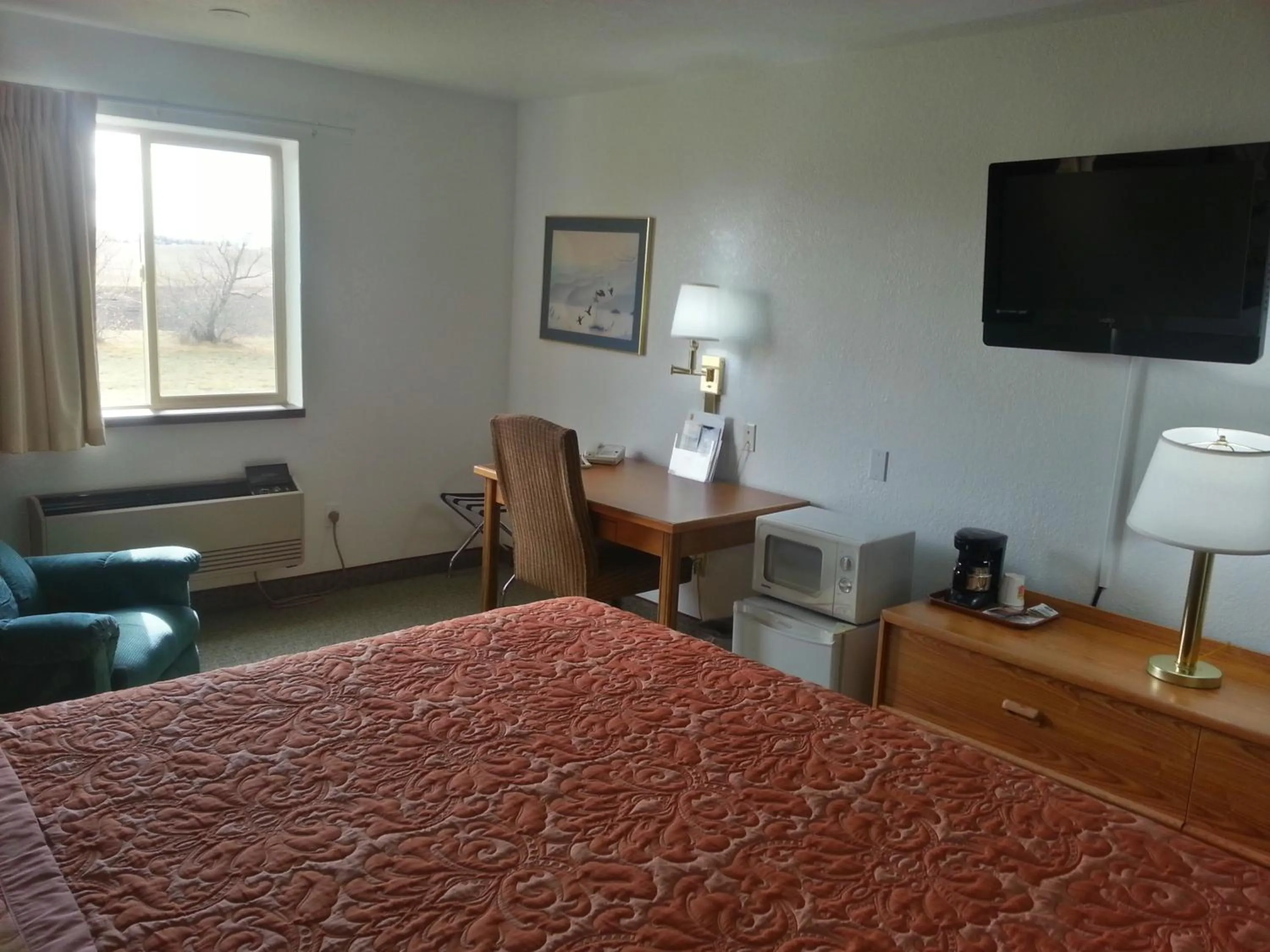 Decorative detail, Bed in Super 8 by Wyndham Cut Bank