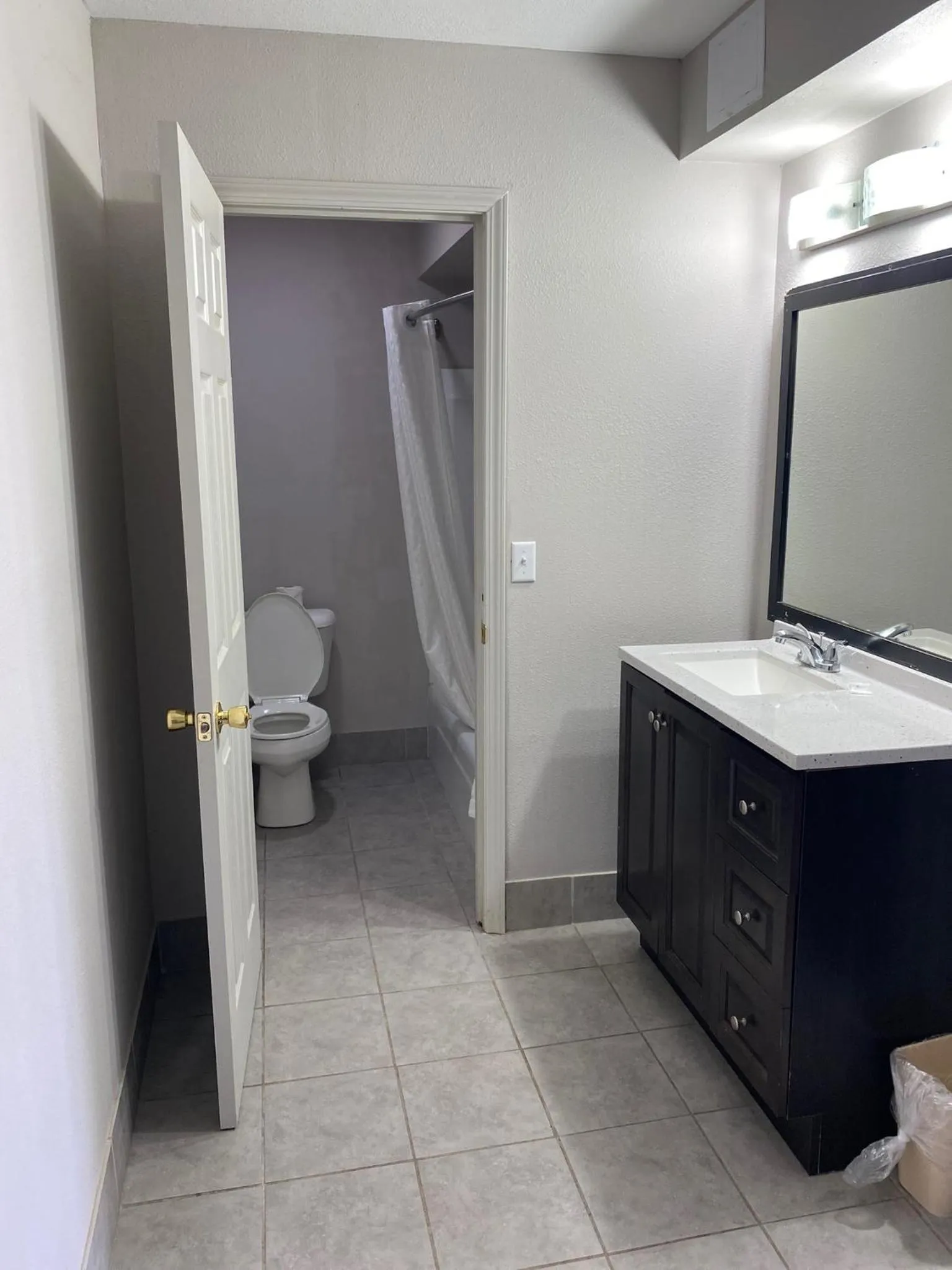 Bathroom in New Budget Inn