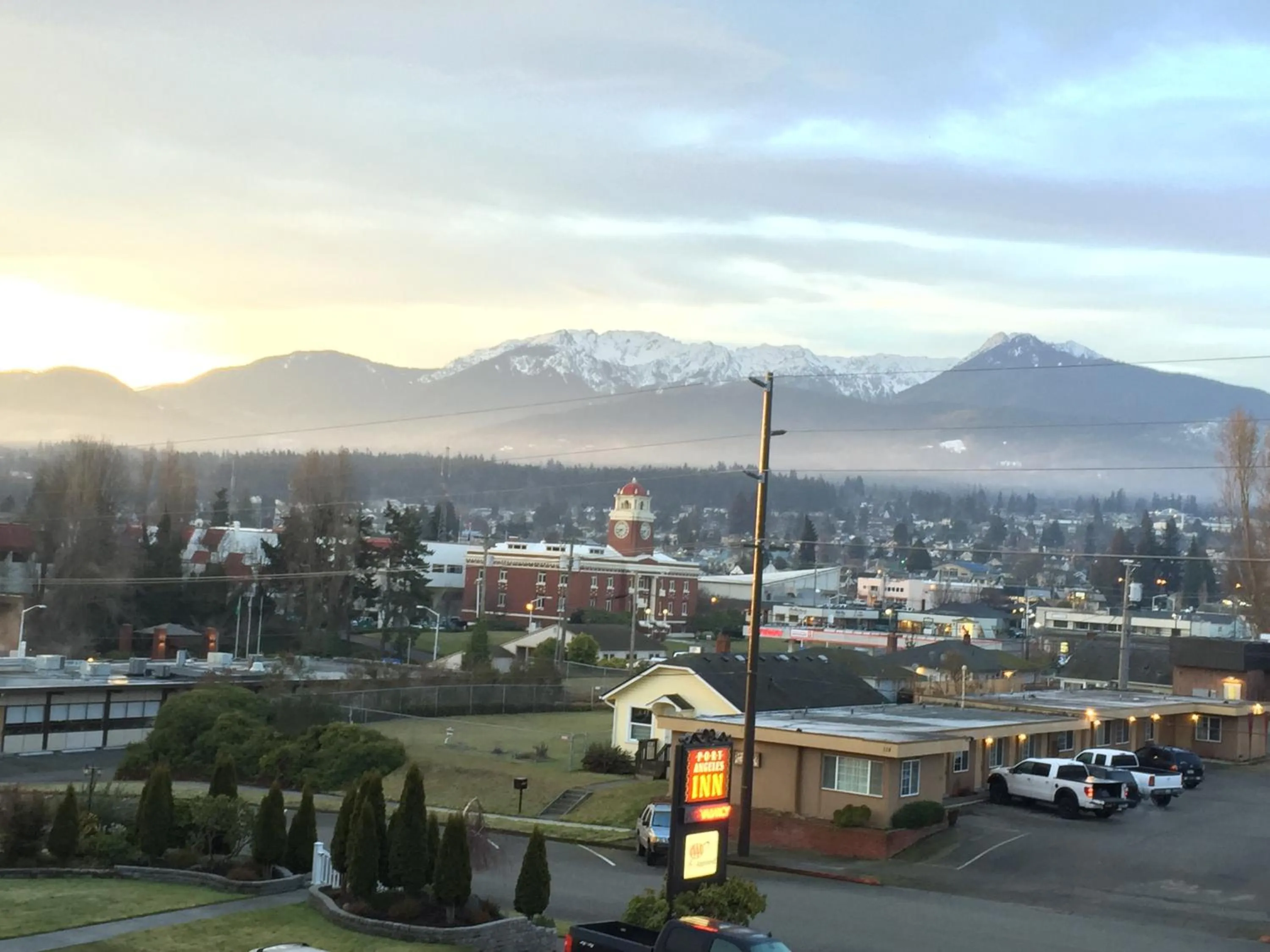 Mountain view in Port Angeles Inn