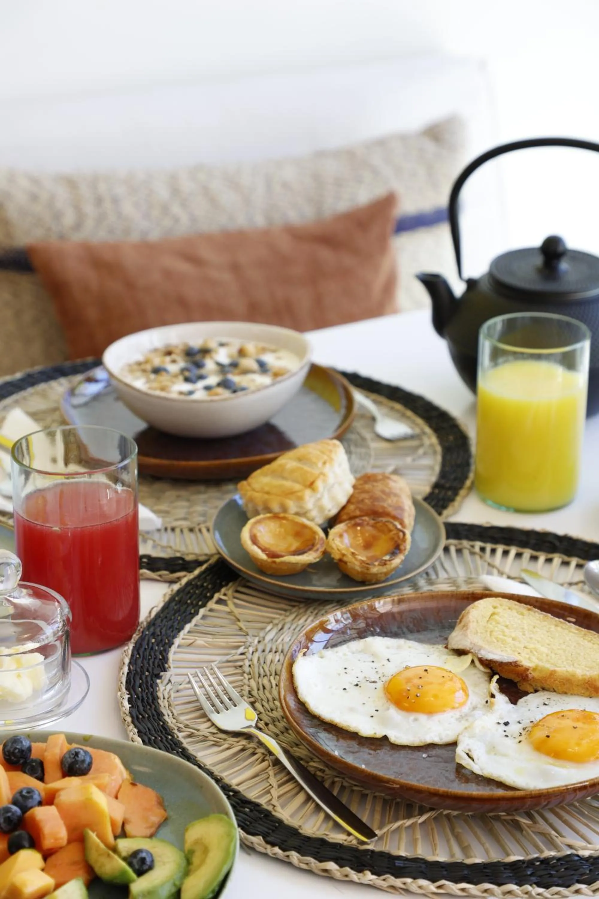 Continental breakfast in Pátio do Tijolo