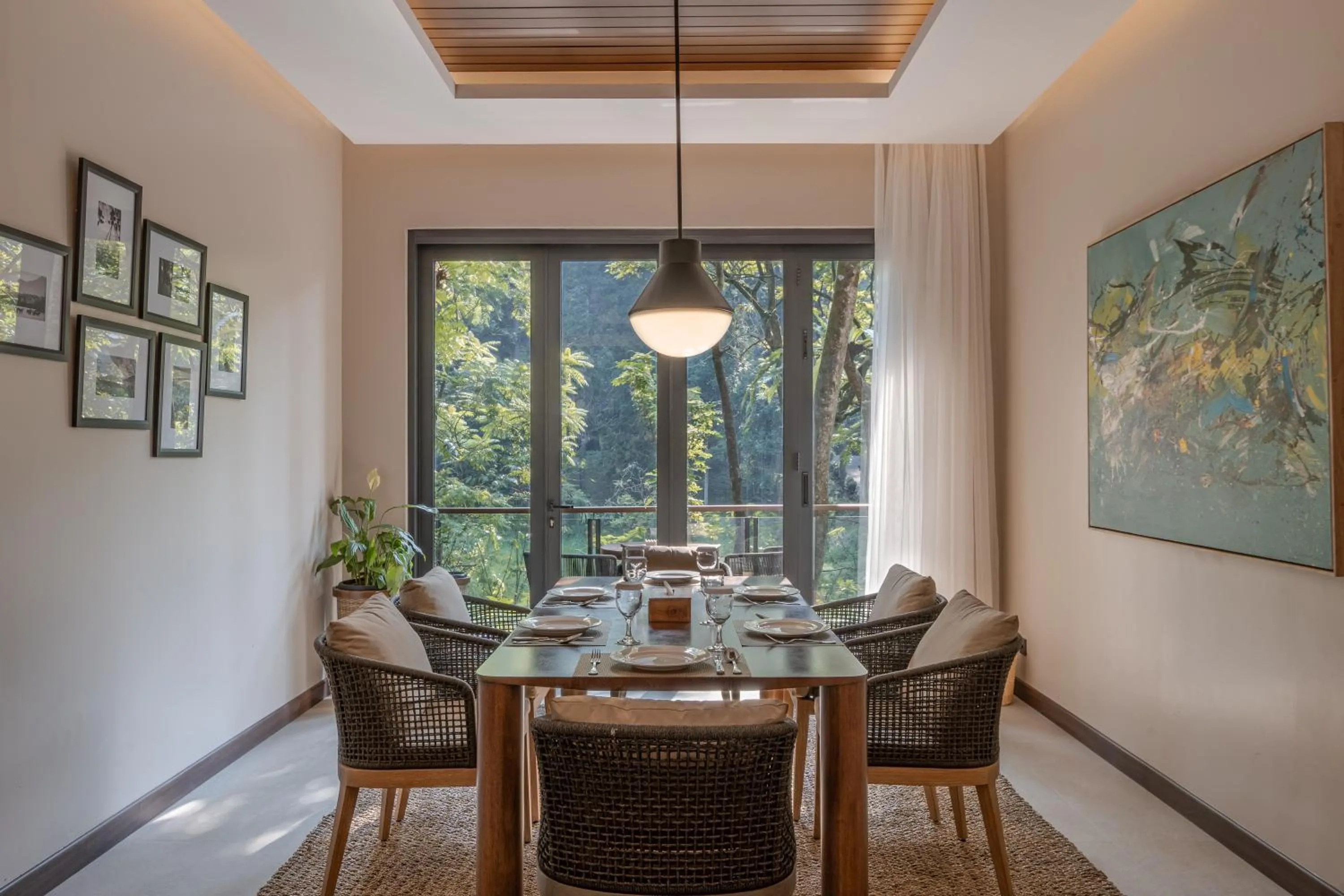 Dining area in Plataran Puncak Residences