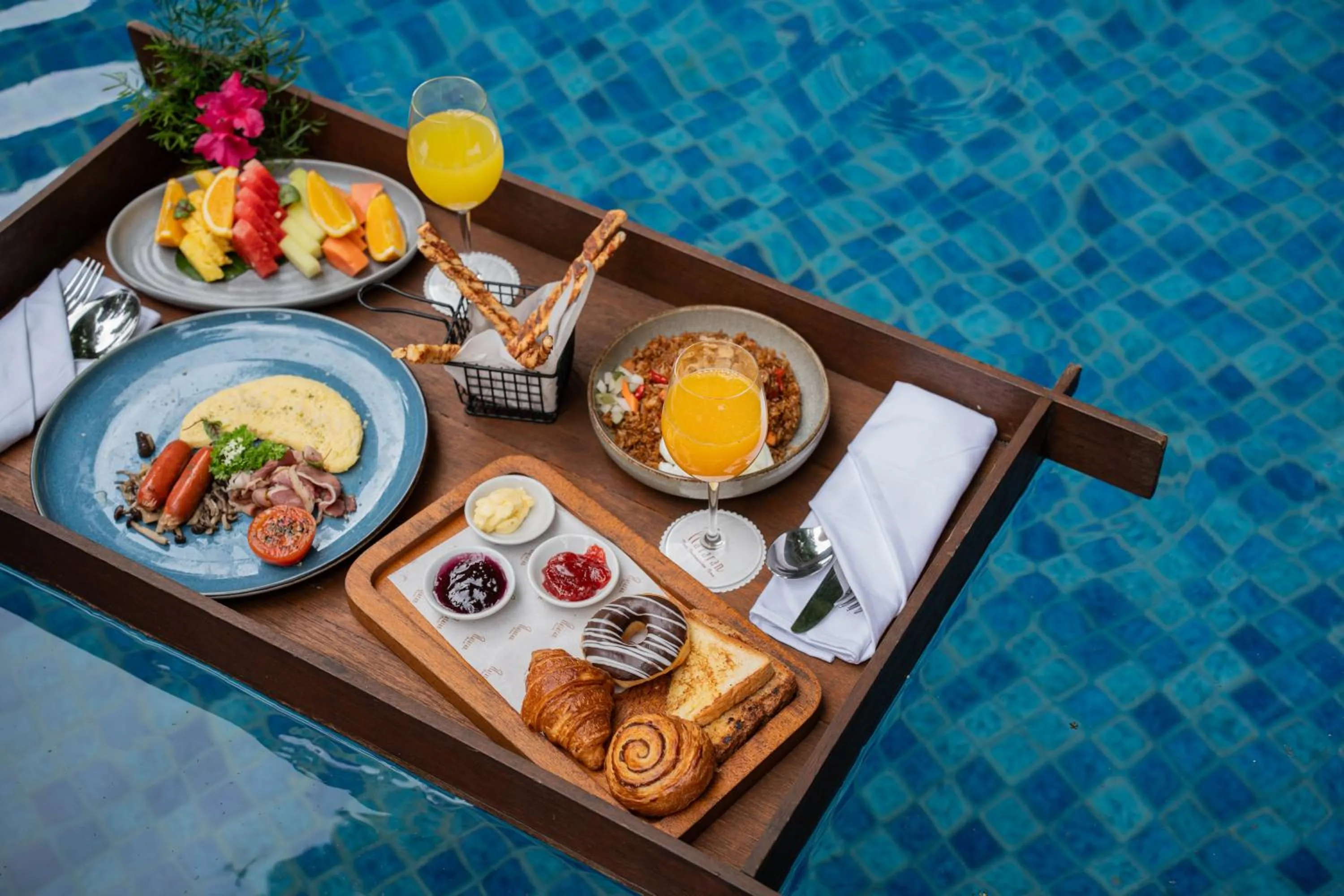 Breakfast in Plataran Puncak Residences