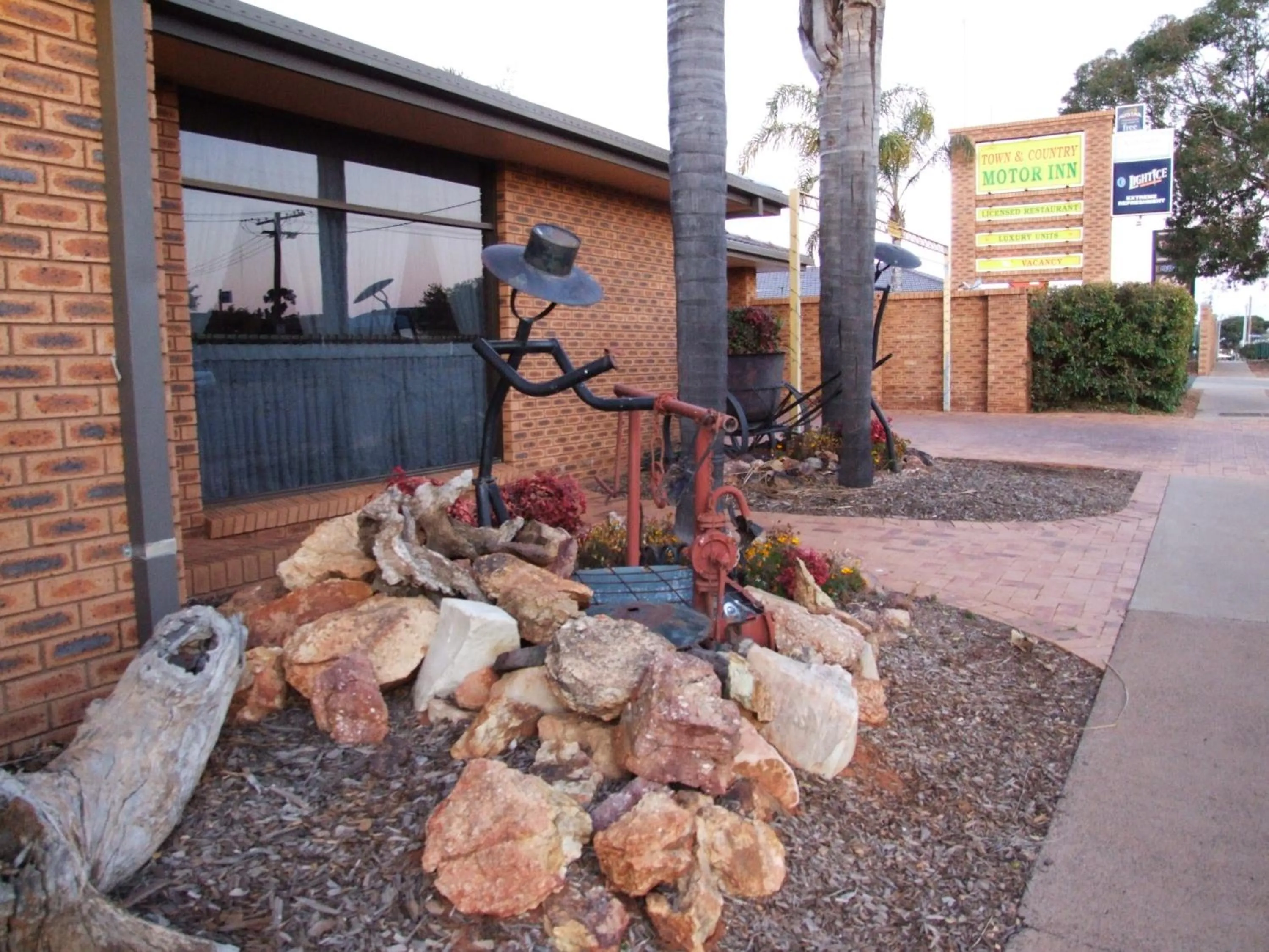 Facade/entrance in Cobar Town & Country Motor Inn