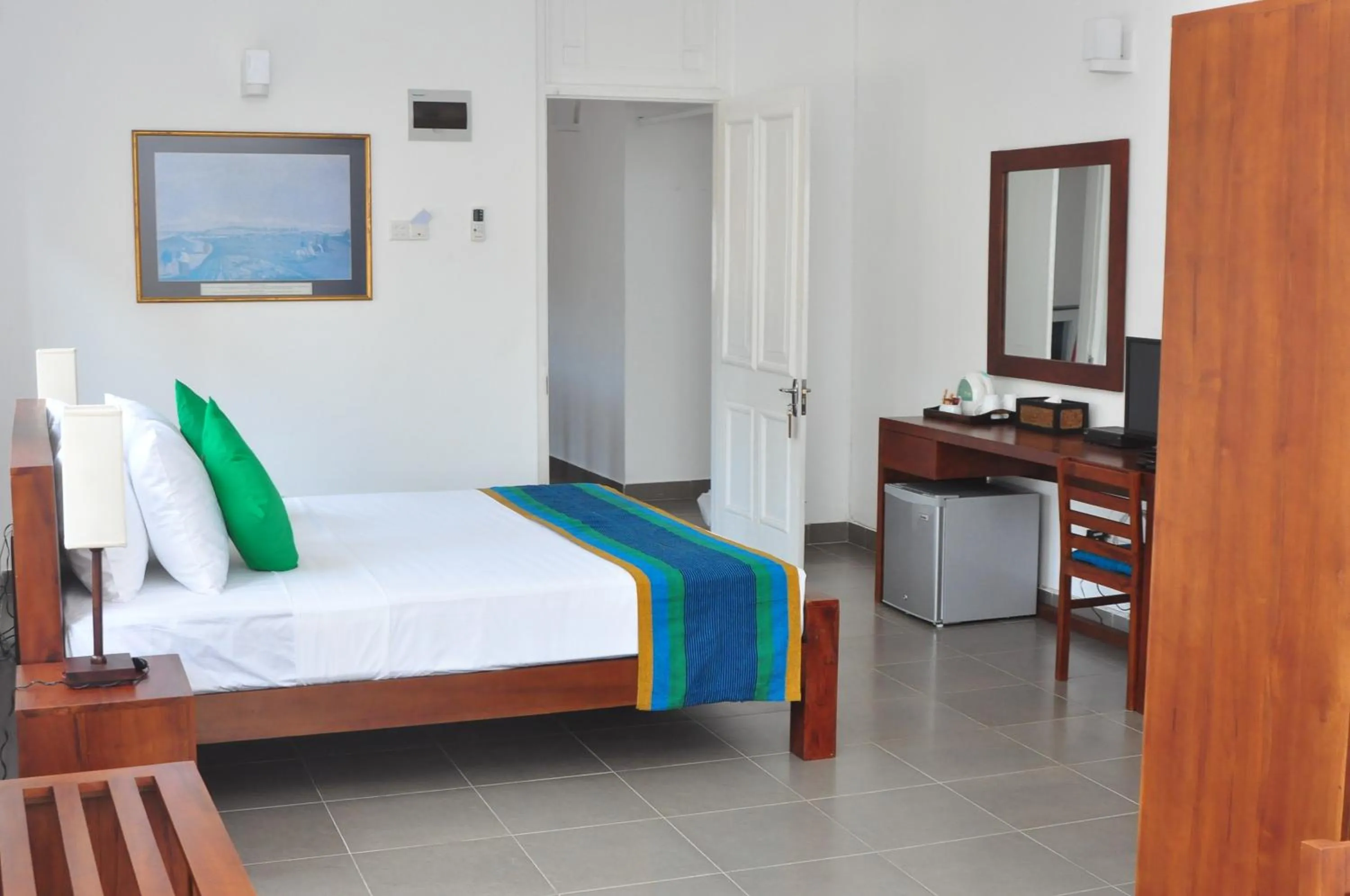 Photo of the whole room, Bed in Comfort@15 Hotel Colombo