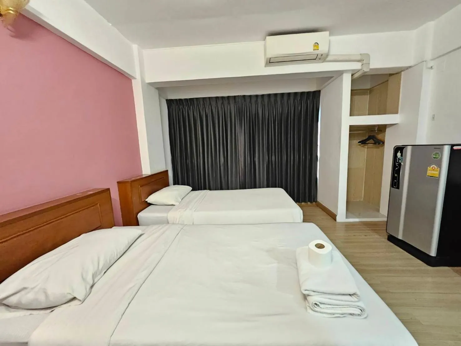 Bedroom, Bed in Crown BTS Nana Hotel