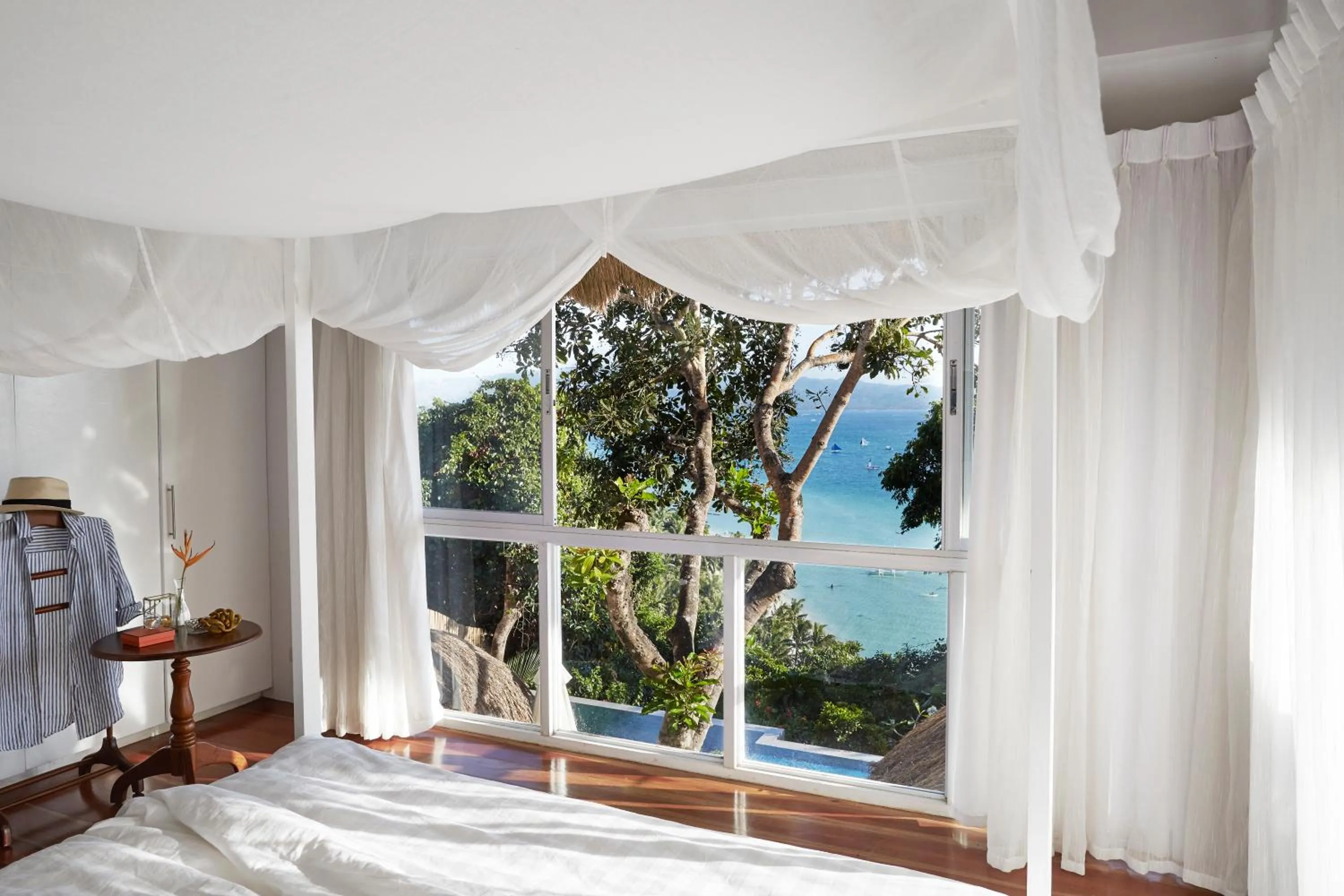 View (from property/room), Bed in Diniview Villa Resort