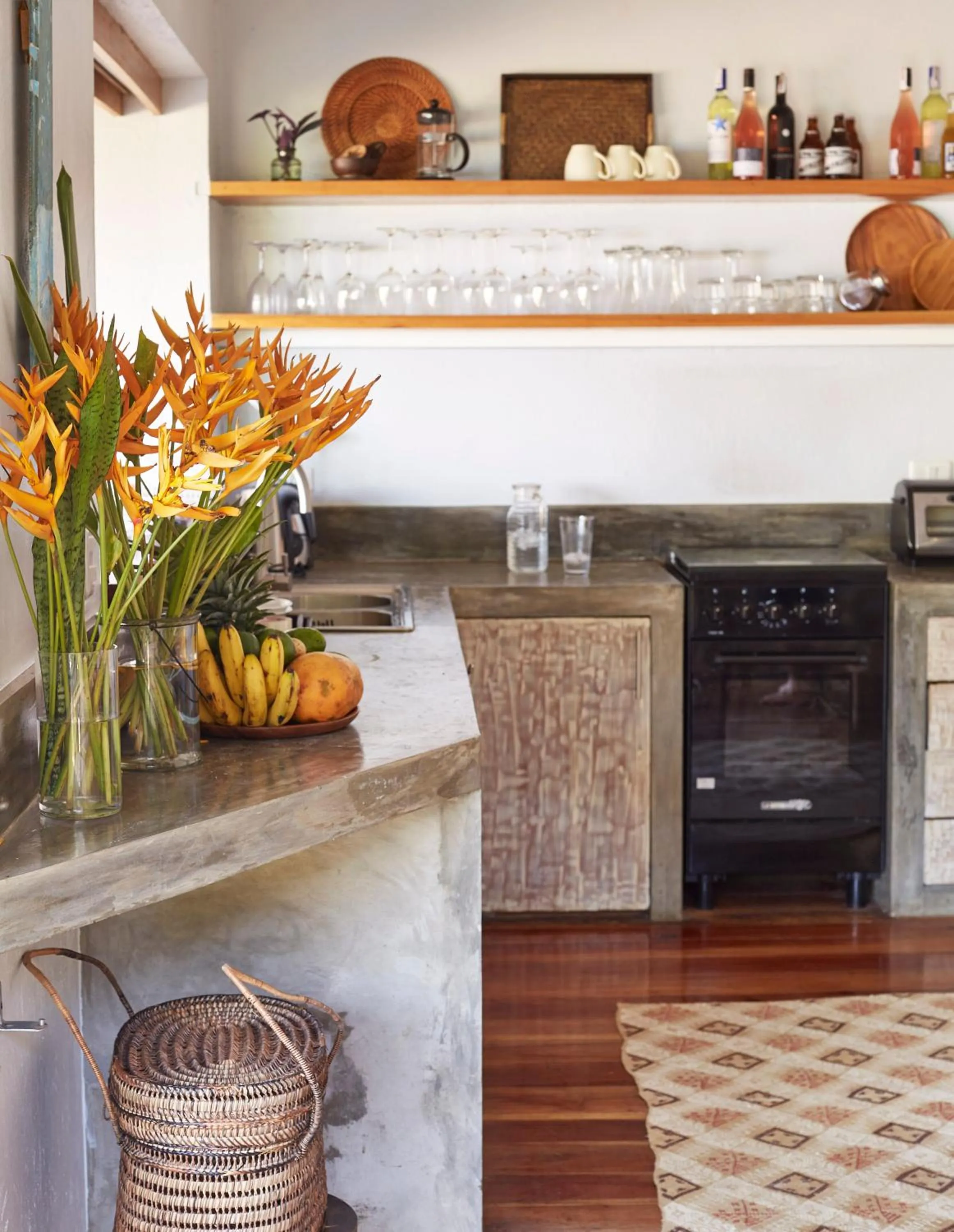 Kitchen or kitchenette in Diniview Villa Resort