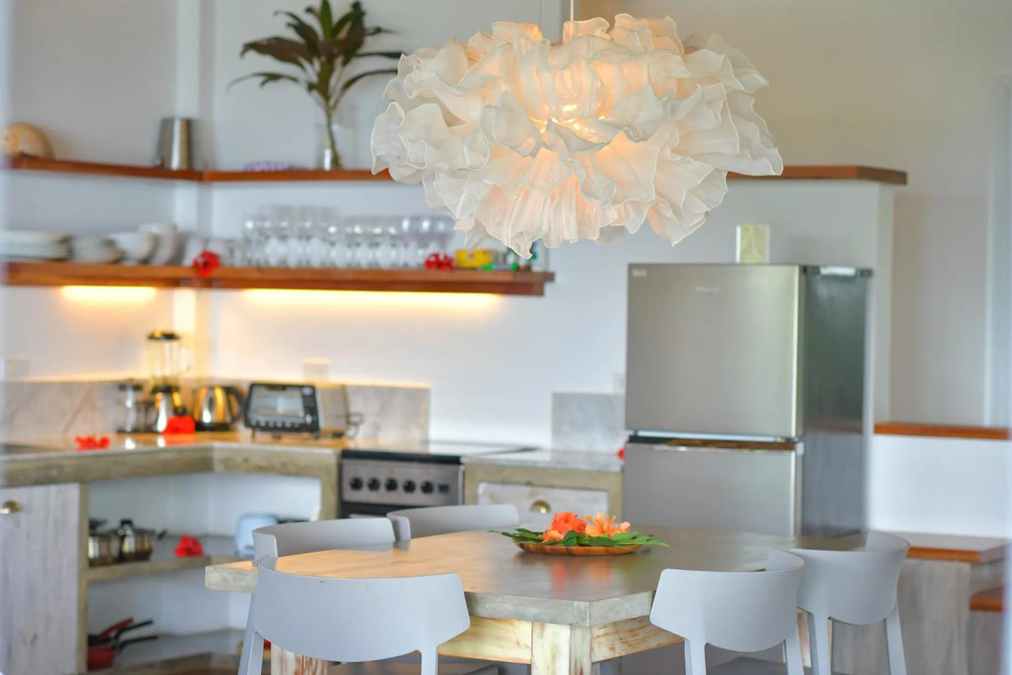 Kitchen or kitchenette in Diniview Villa Resort