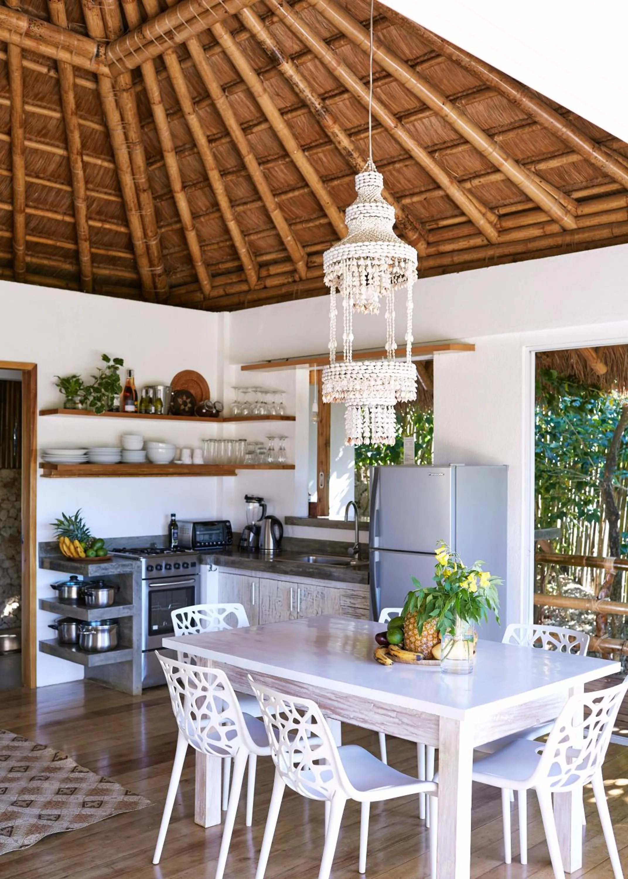 Coffee/tea facilities in Diniview Villa Resort