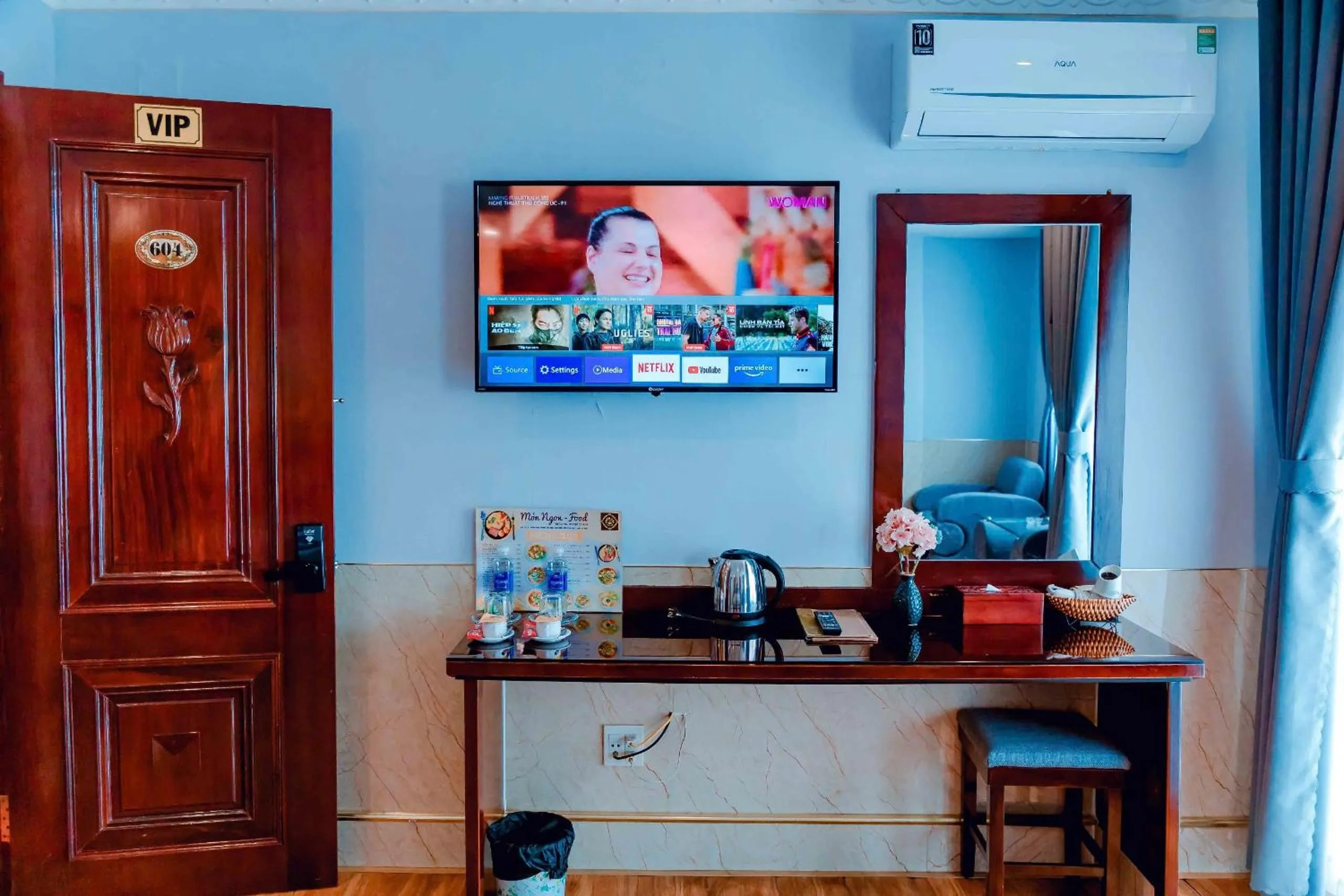 TV and multimedia in Linh Phuong 3 Hotel
