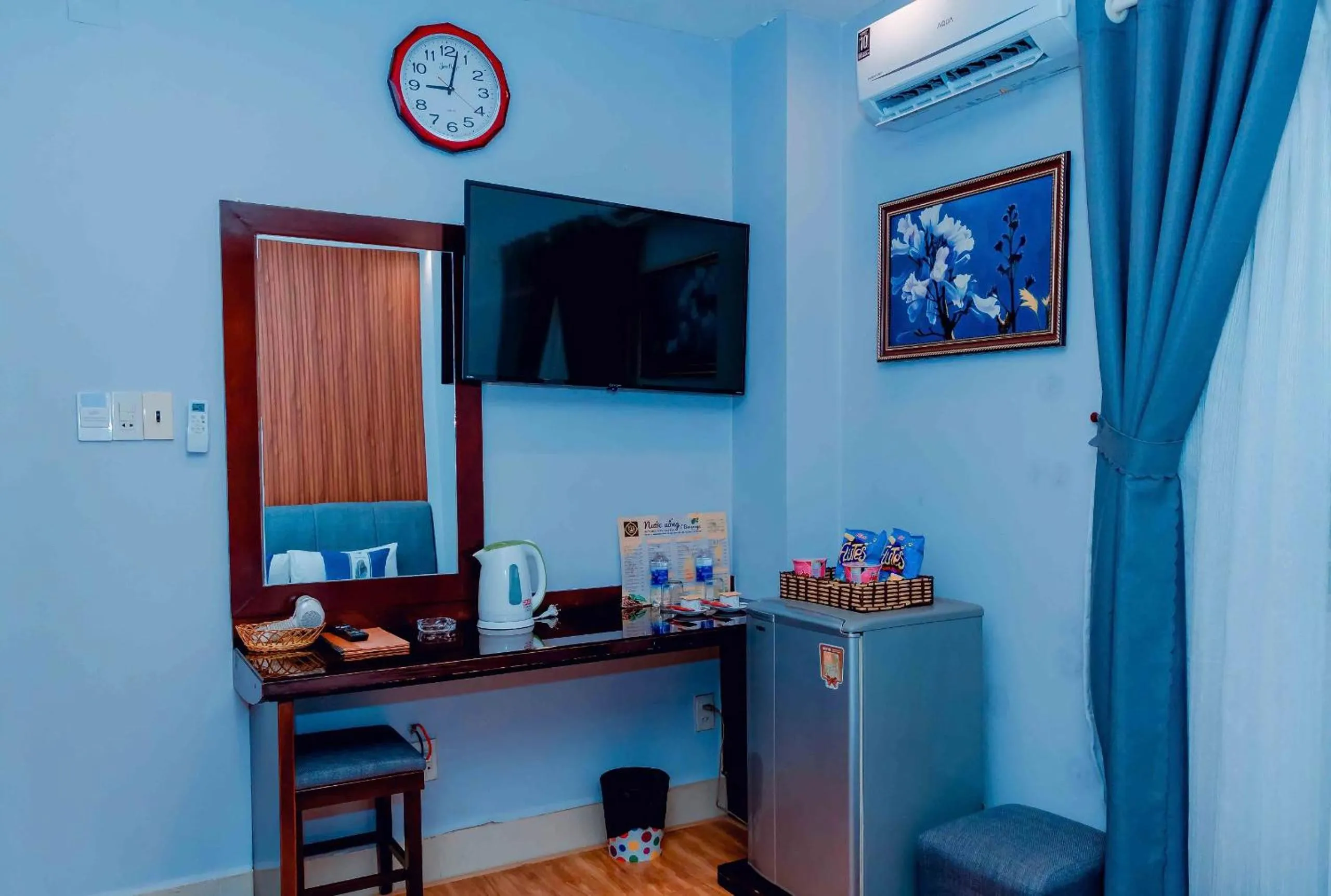 TV and multimedia in Linh Phuong 3 Hotel