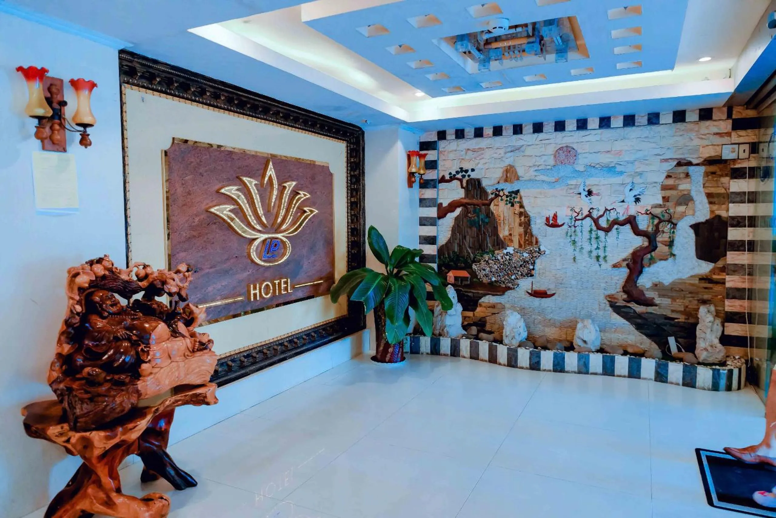 Decorative detail in Linh Phuong 3 Hotel