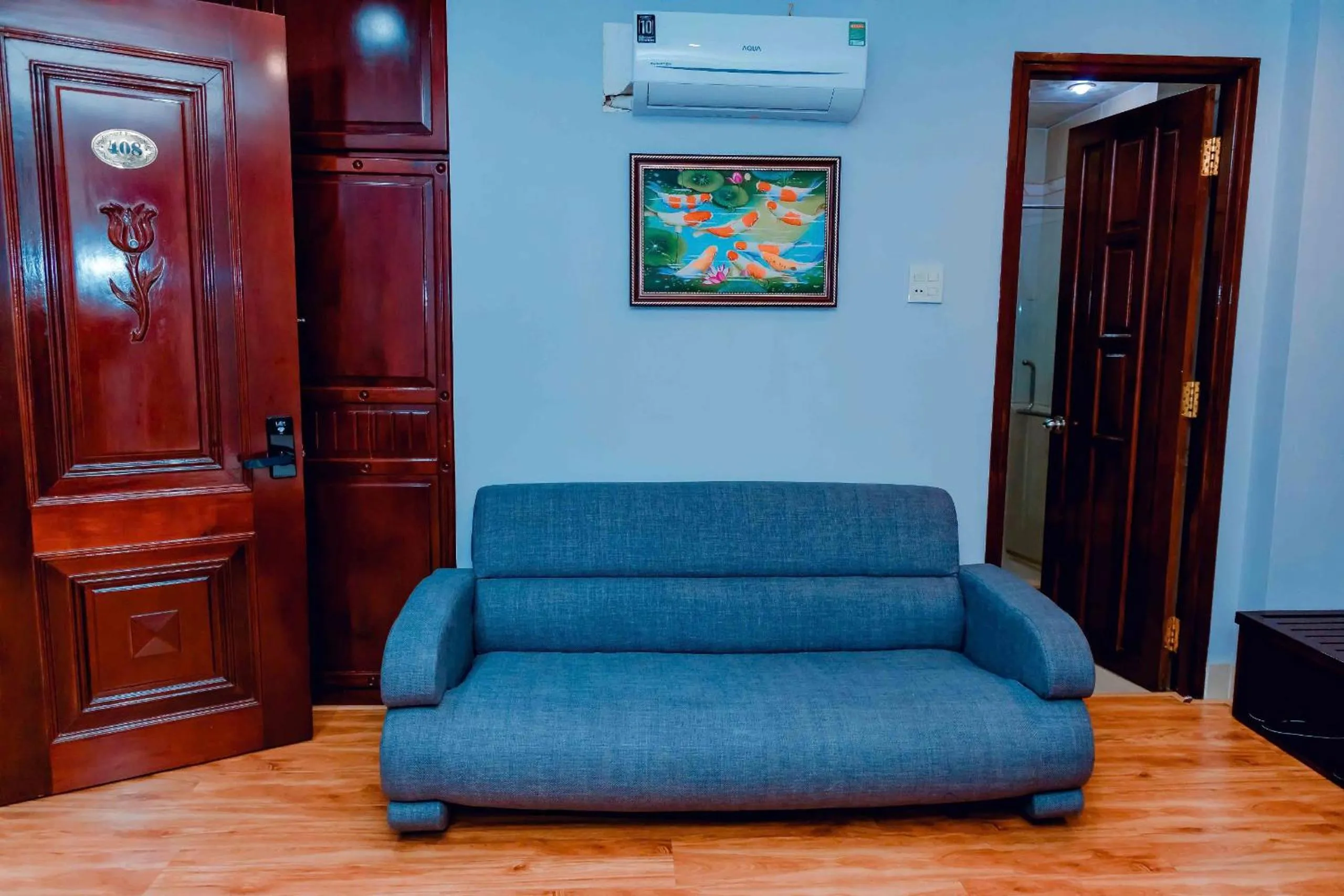 Seating area in Linh Phuong 3 Hotel