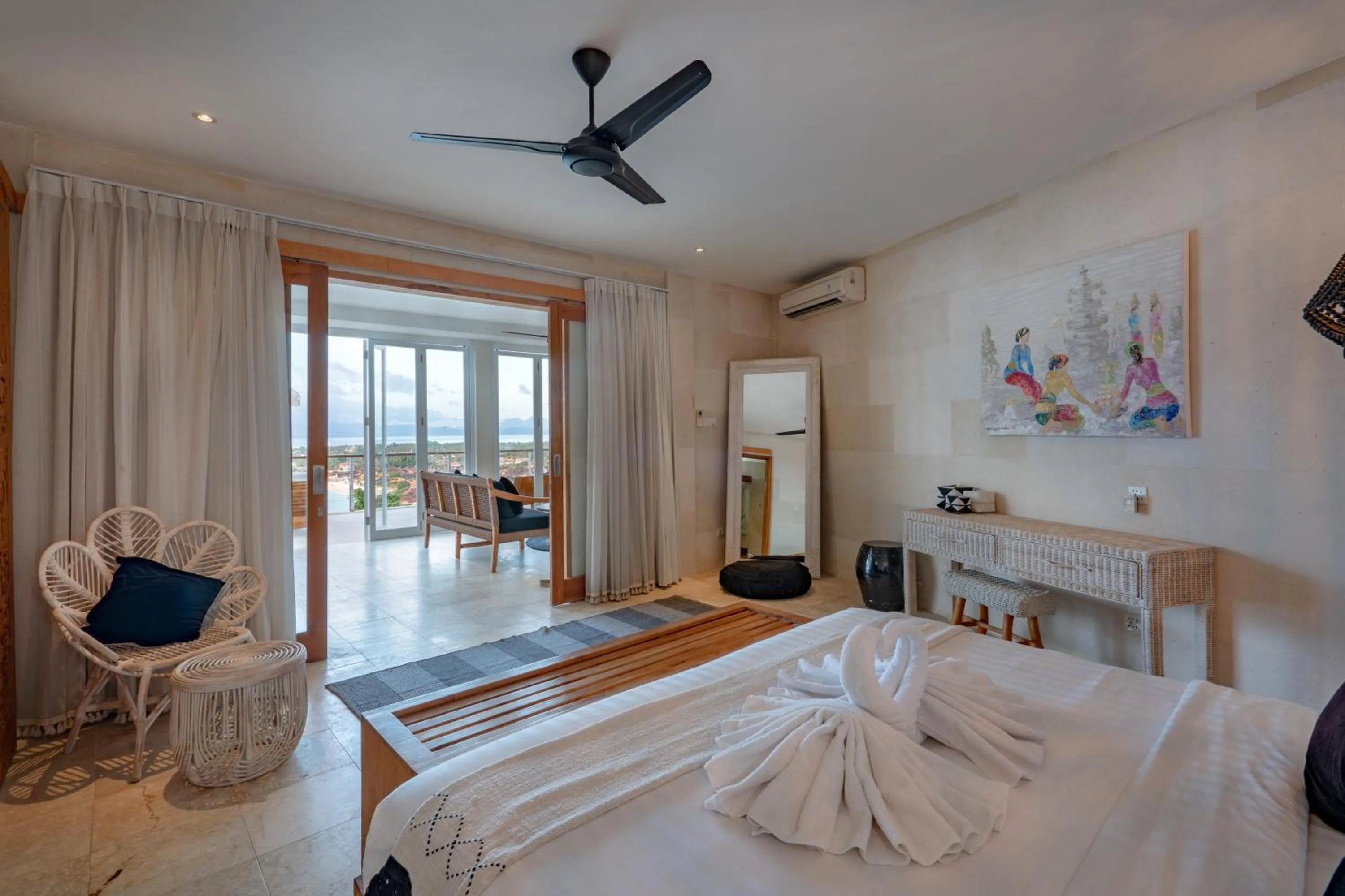 Bedroom, Bed in Aqua Nusa - Luxury Lembongan Villas