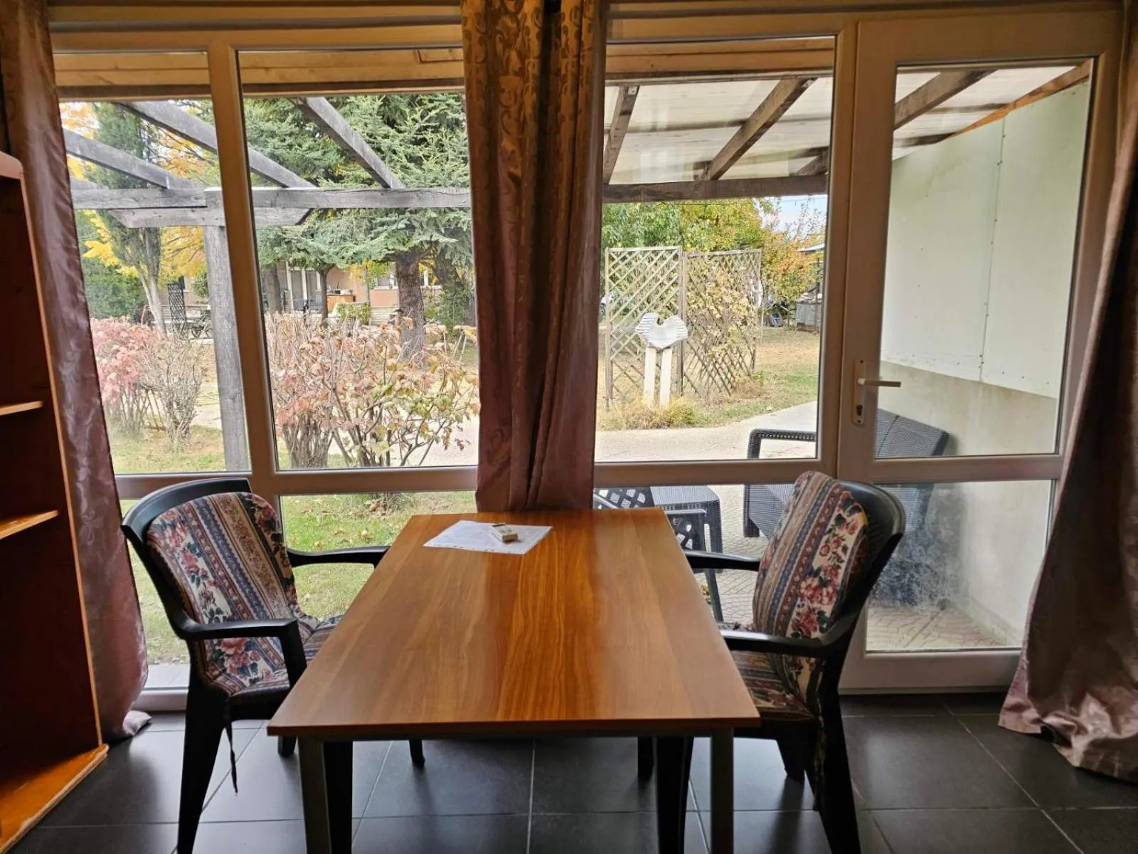 Dining area in Galeria In The Garden
