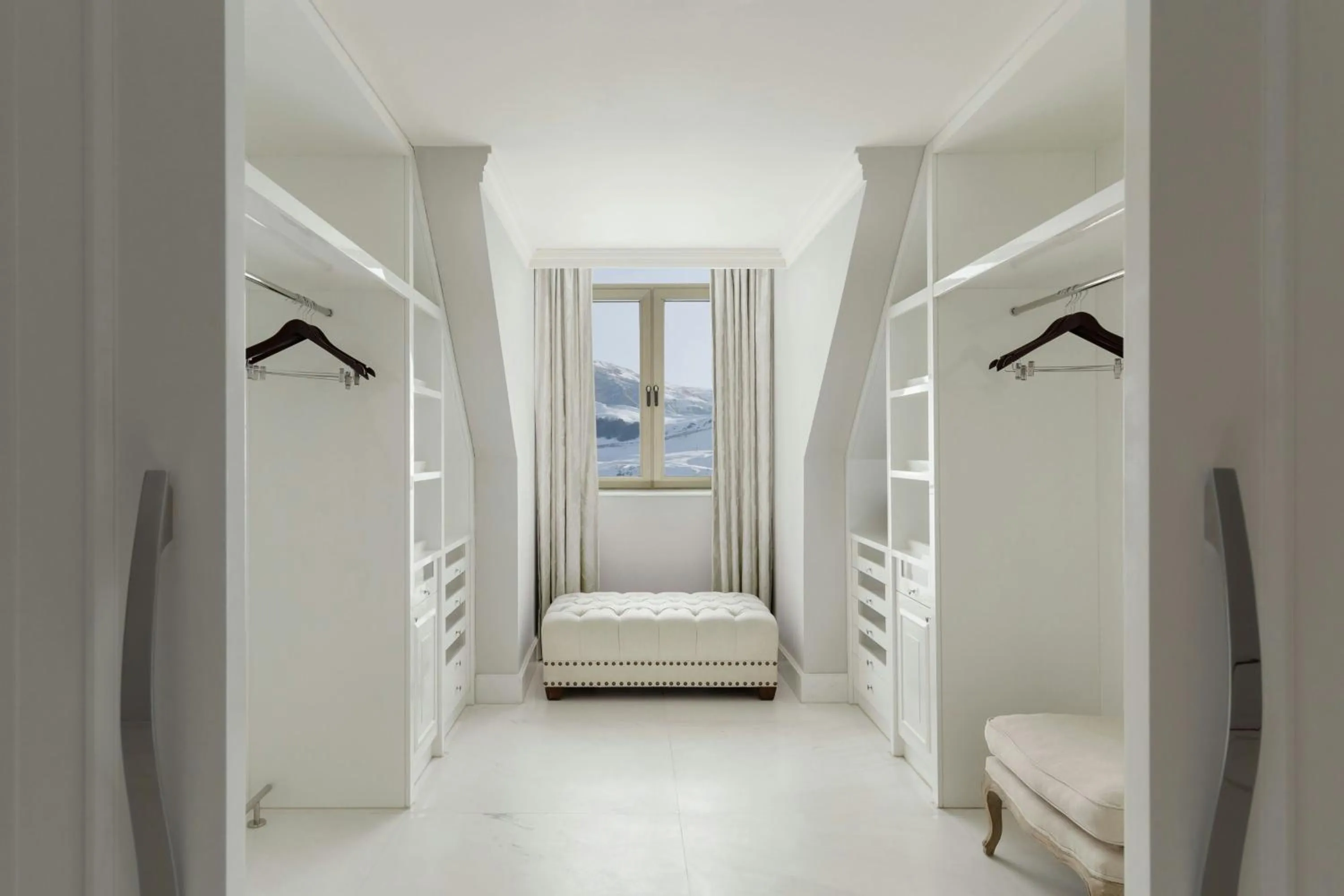 Photo of the whole room, Bed in Pik Palace, Shahdag, Autograph Collection