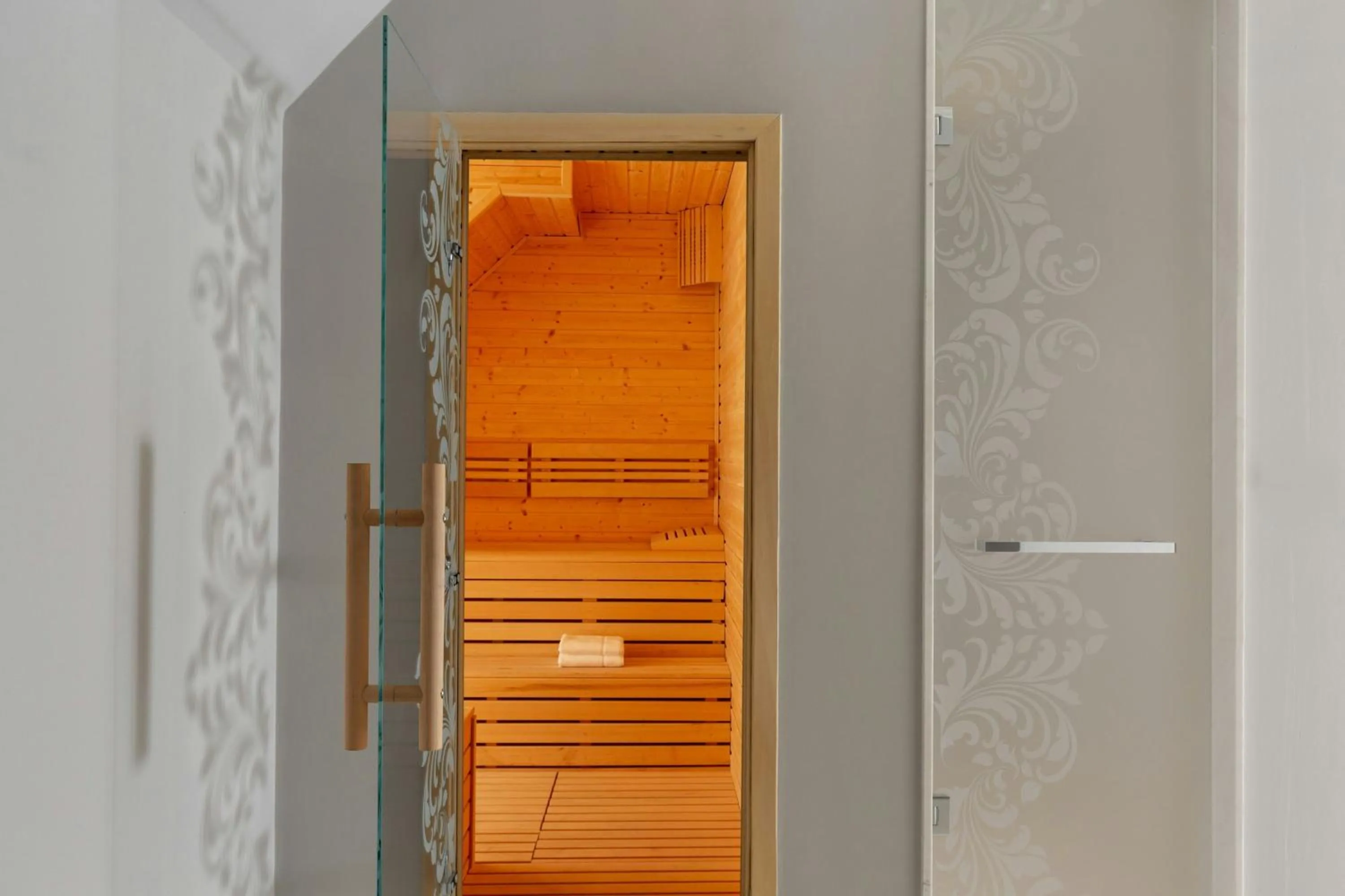 Photo of the whole room in Pik Palace, Shahdag, Autograph Collection