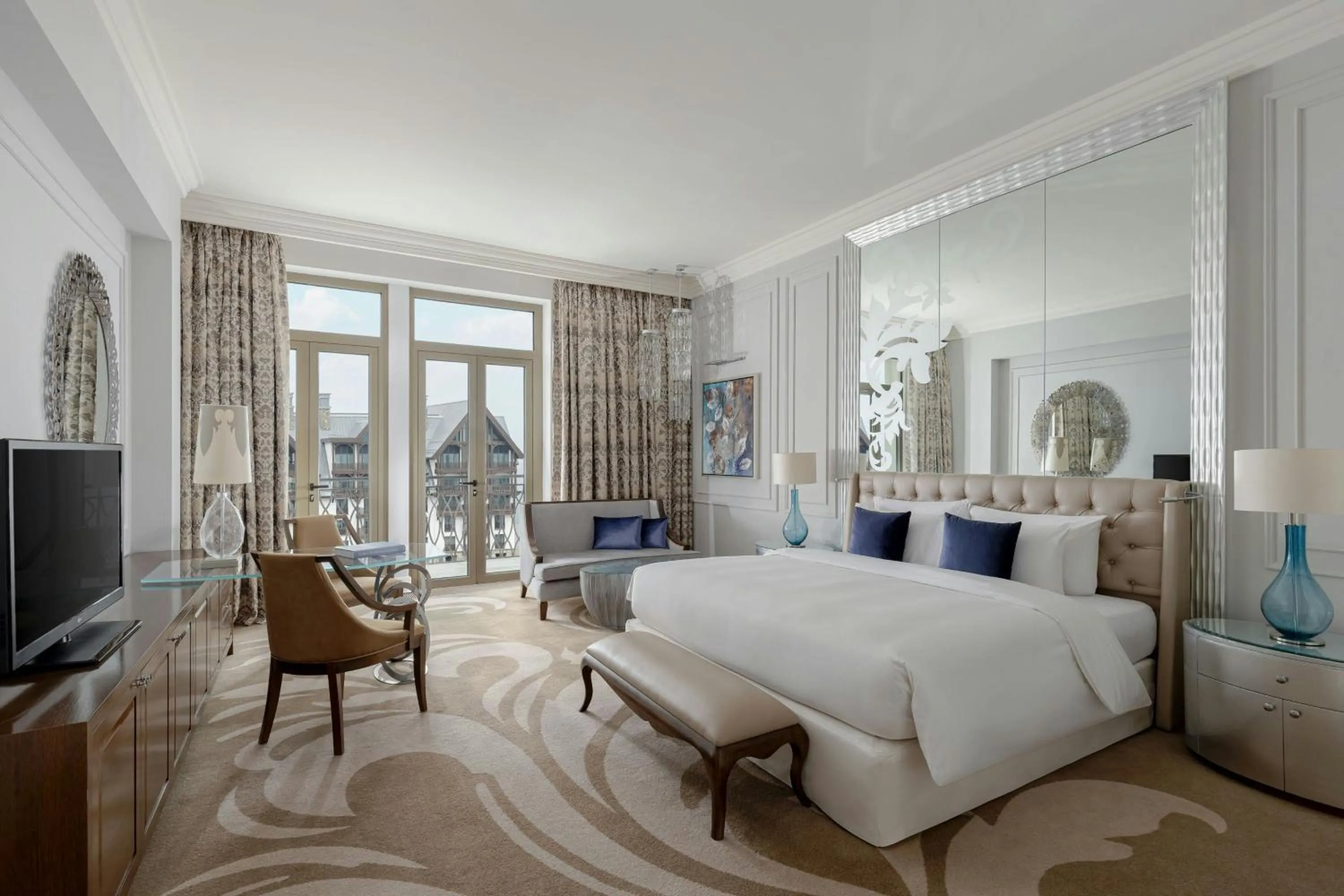 Photo of the whole room, Bed in Pik Palace, Shahdag, Autograph Collection