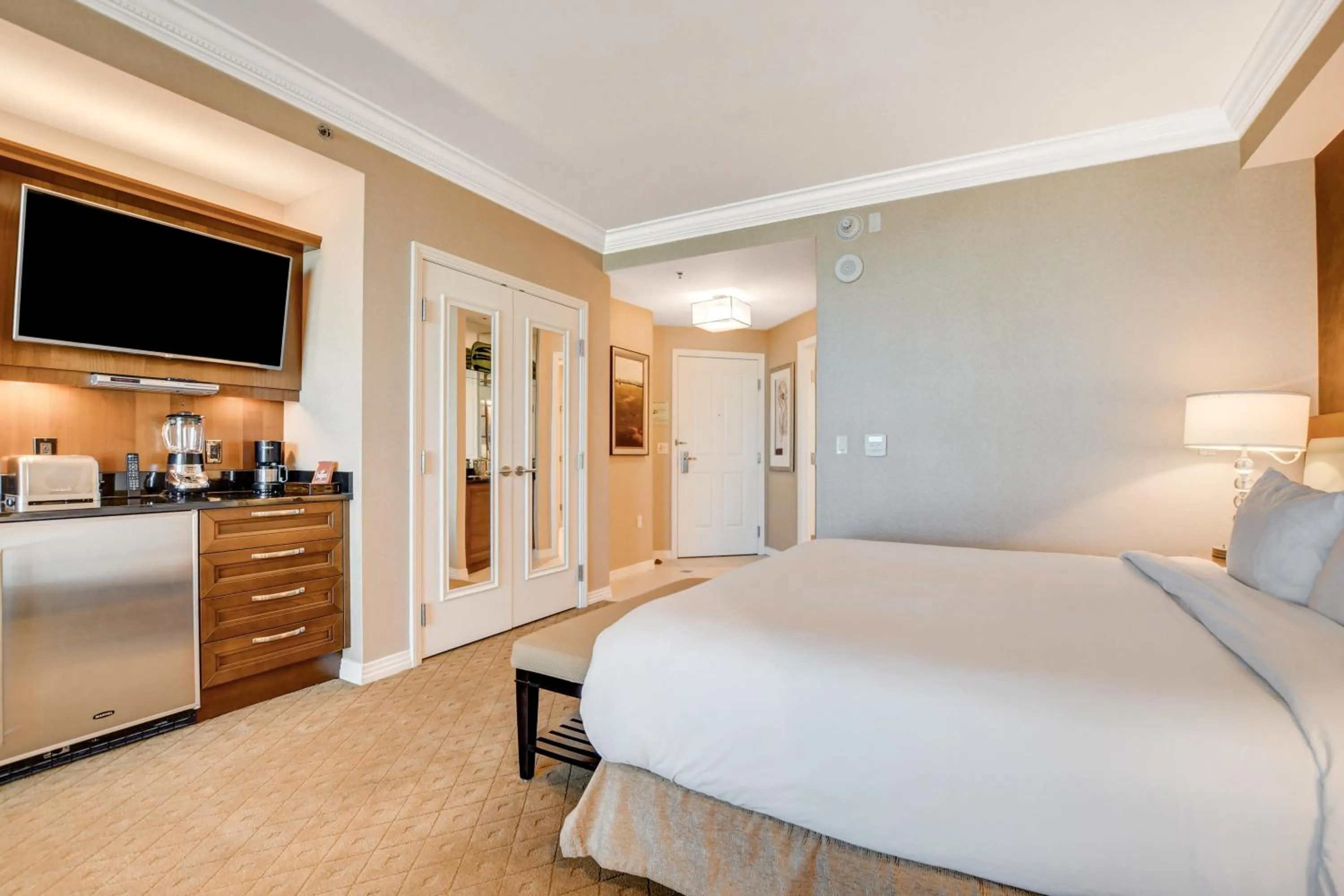 Bed in MGM Signature Towers by FantasticStay