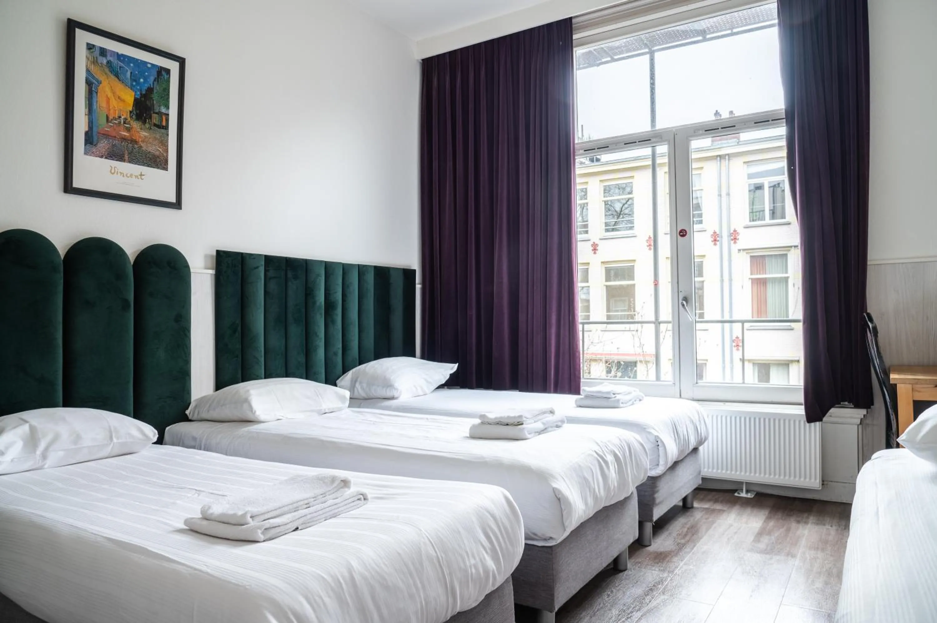 Bed in Hotel Kap City Centre