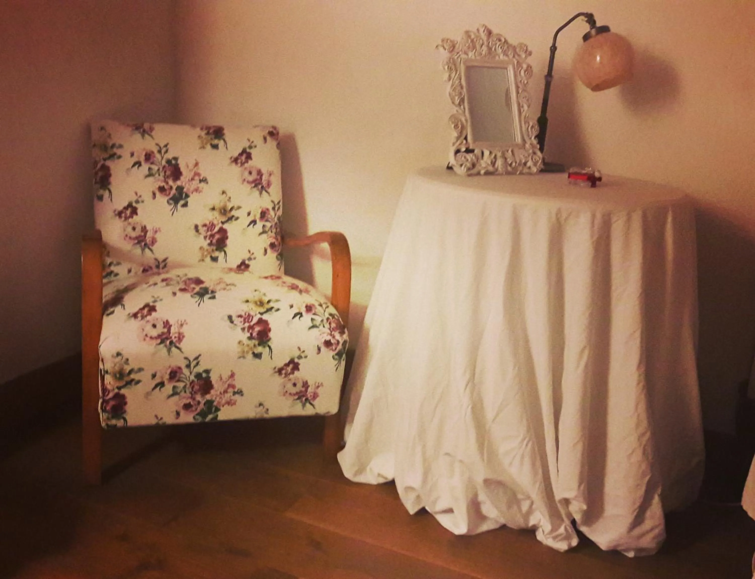 Decorative detail in Le Bumbarelle