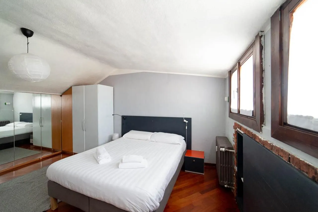 Photo of the whole room, Bed in Hbhall Residenze Darsena