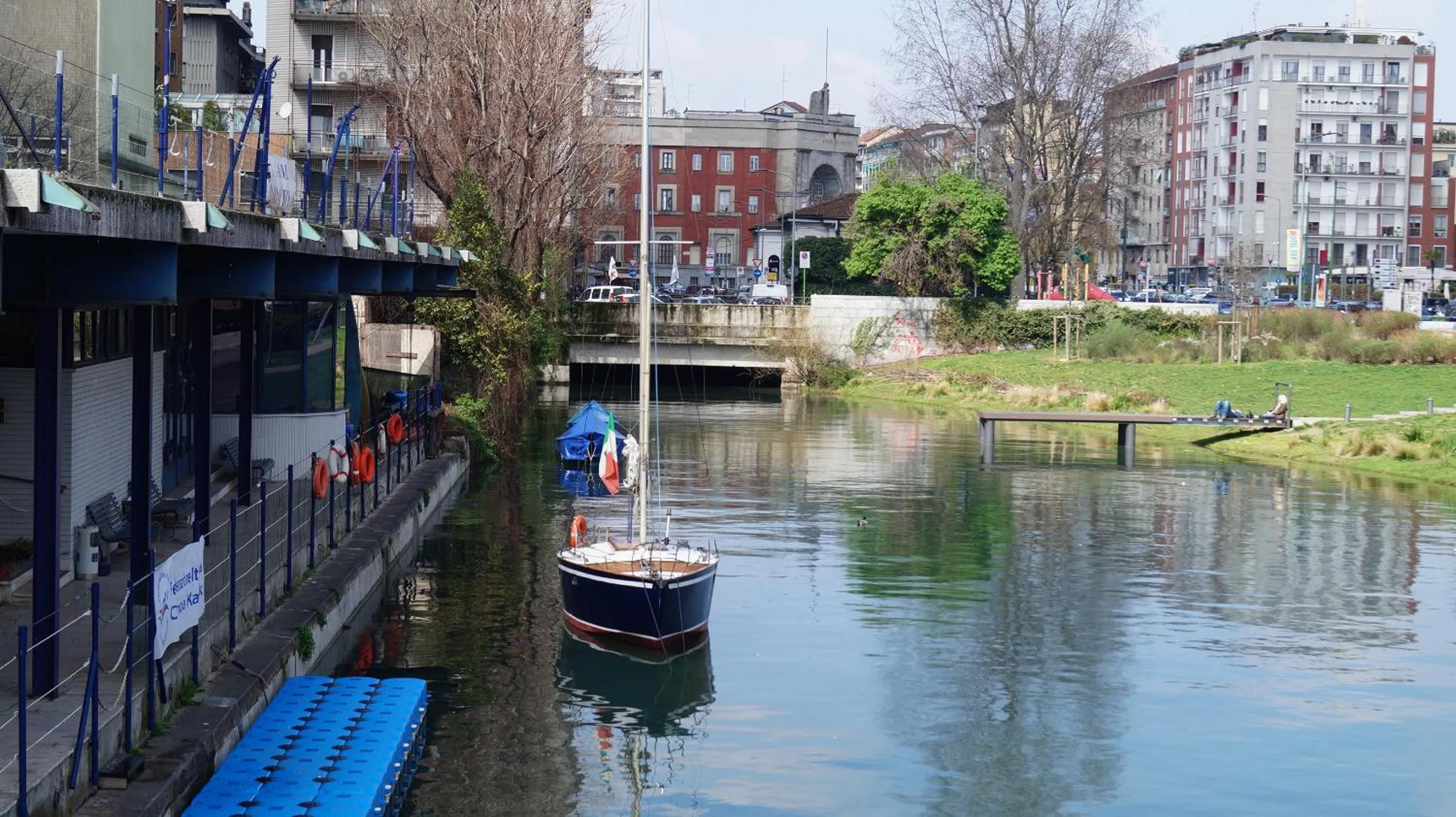 Nearby landmark in Hbhall Residenze Darsena