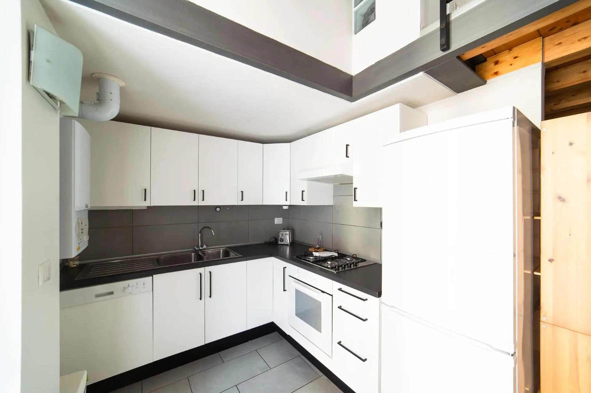 Kitchen or kitchenette in Hbhall Residenze Darsena