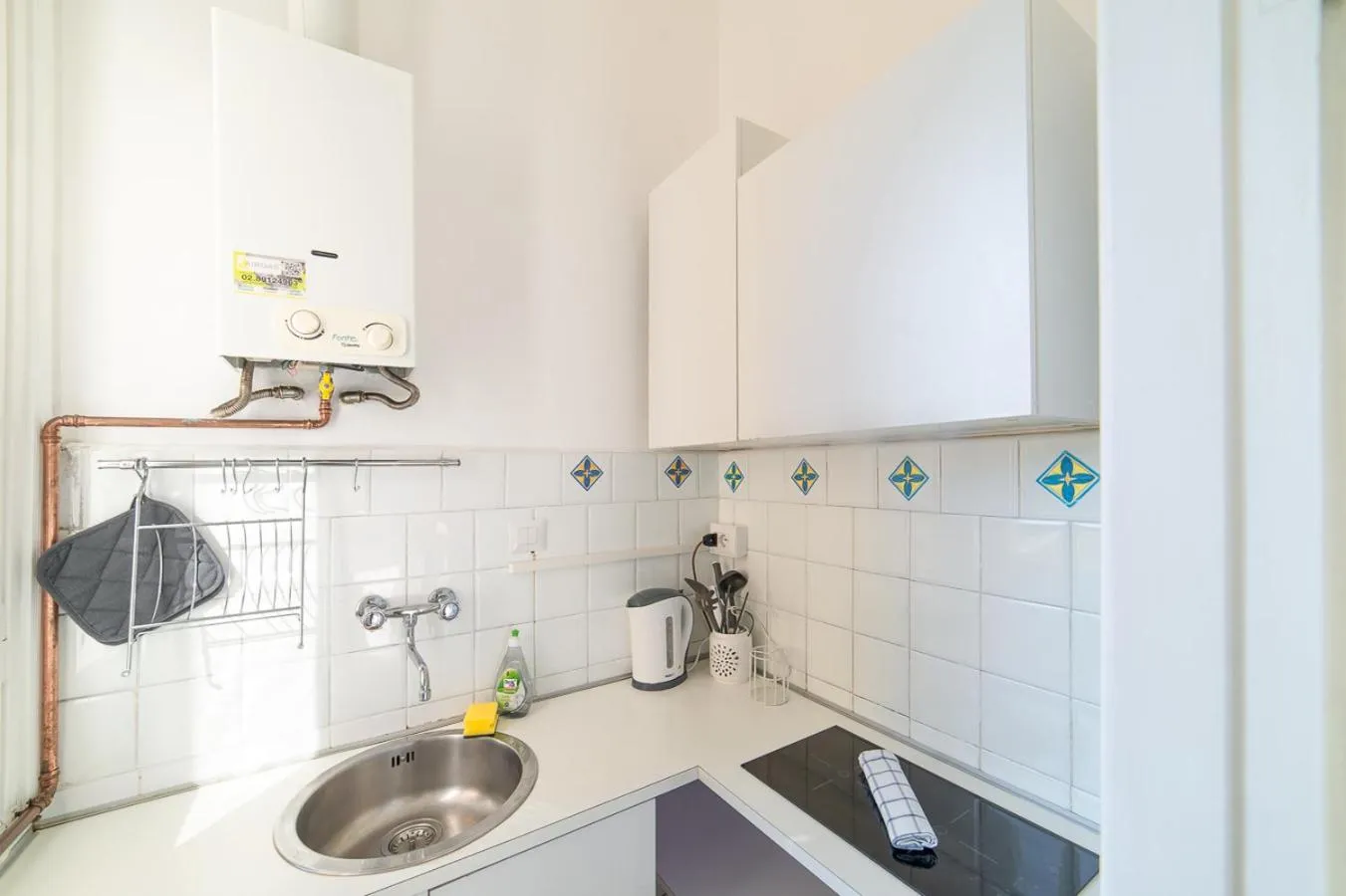 Kitchen or kitchenette in Hbhall Residenze Darsena