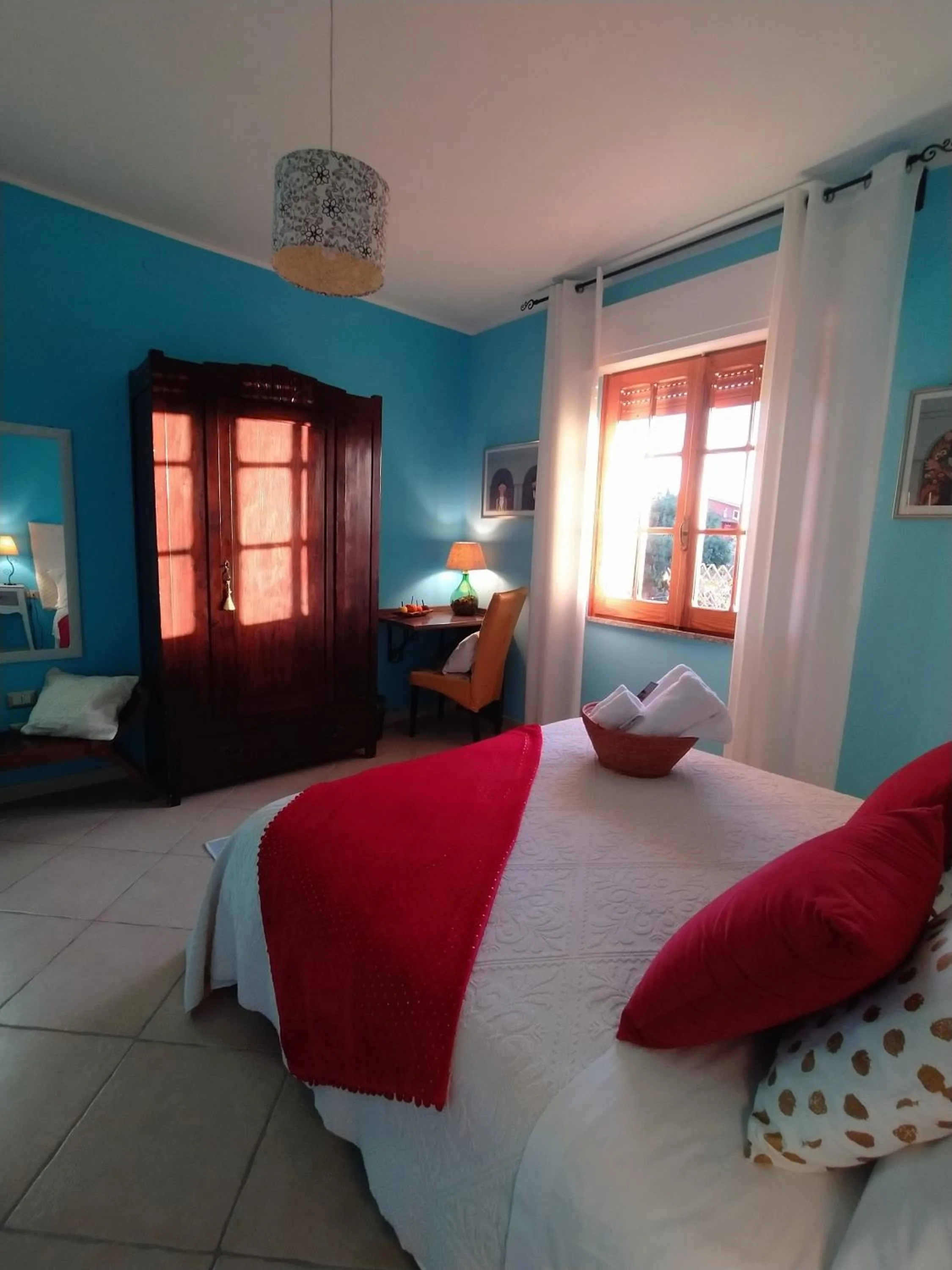 Bedroom, Bed in Il Sentiero B&Bìo